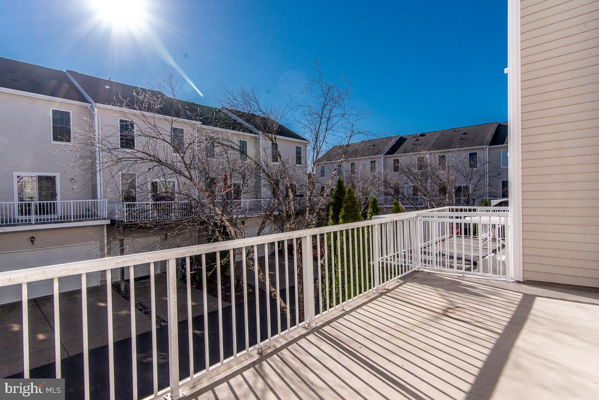 AMBERLEA AT SOUTH RIDING - Residential Lease