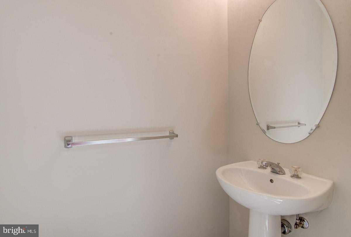 AMBERLEA AT SOUTH RIDING - Residential Lease