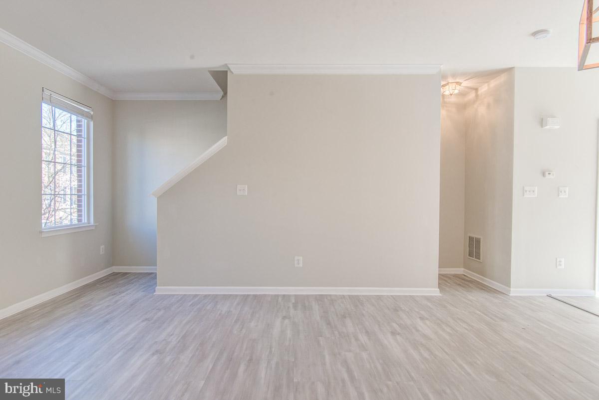 AMBERLEA AT SOUTH RIDING - Residential Lease