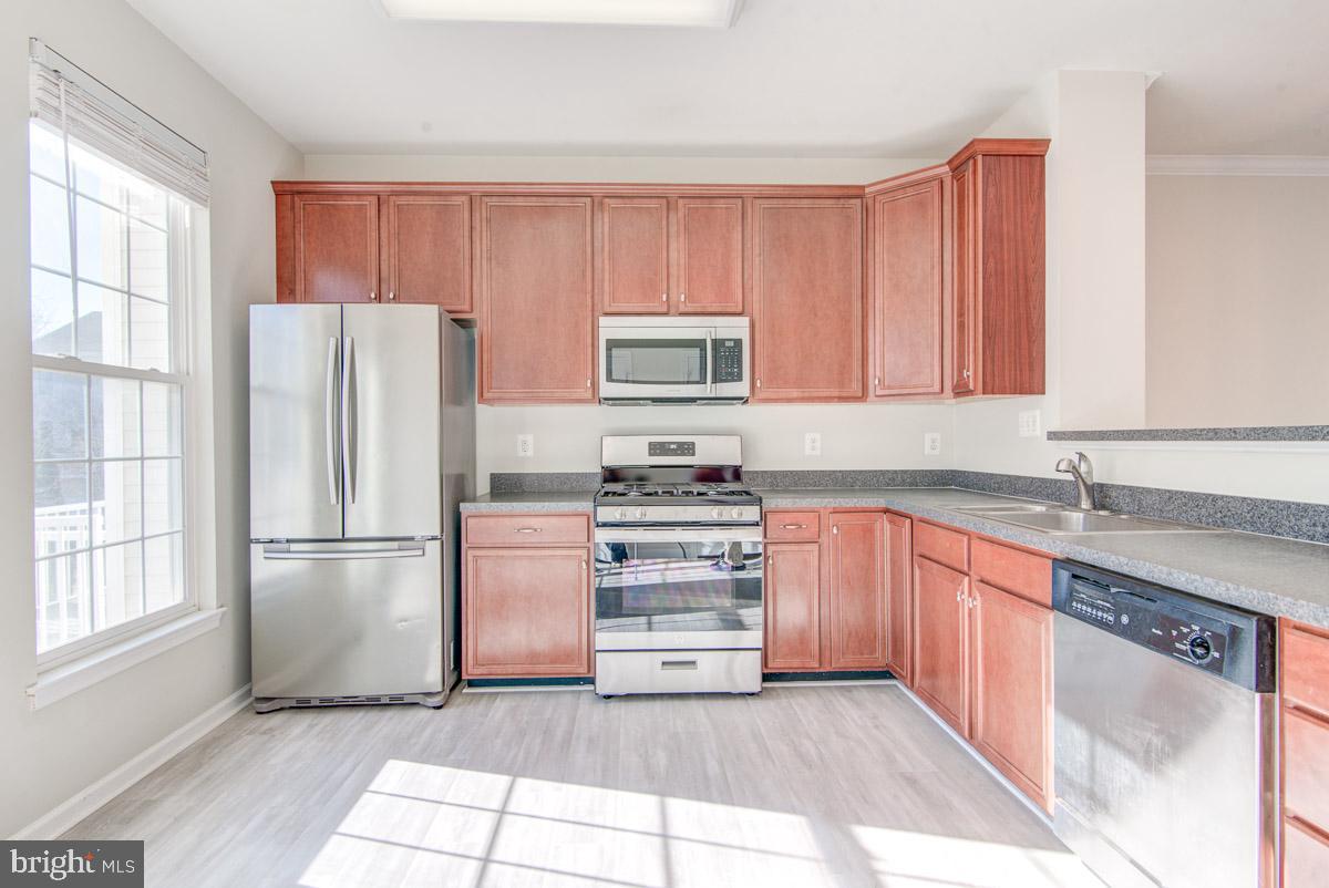 AMBERLEA AT SOUTH RIDING - Residential Lease