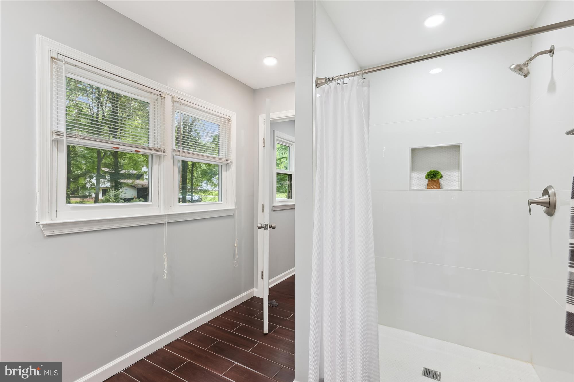 SHERWOOD MANOR - Residential