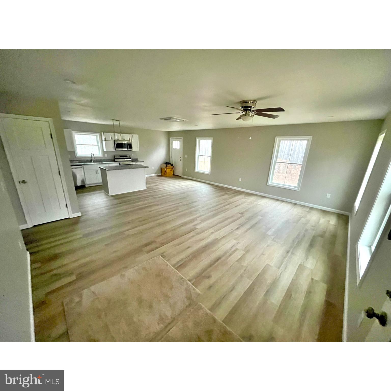 WOODSIDE - Residential