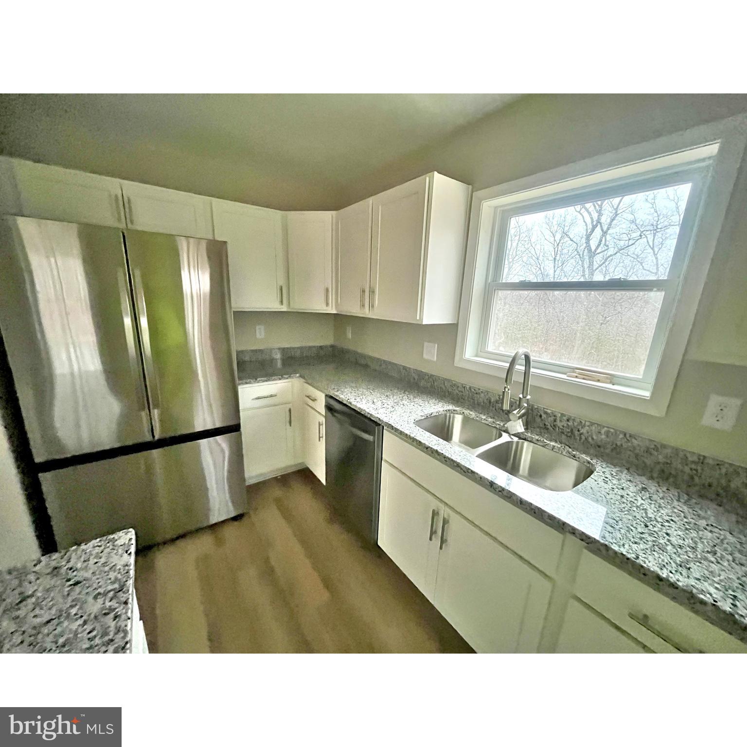 WOODSIDE - Residential