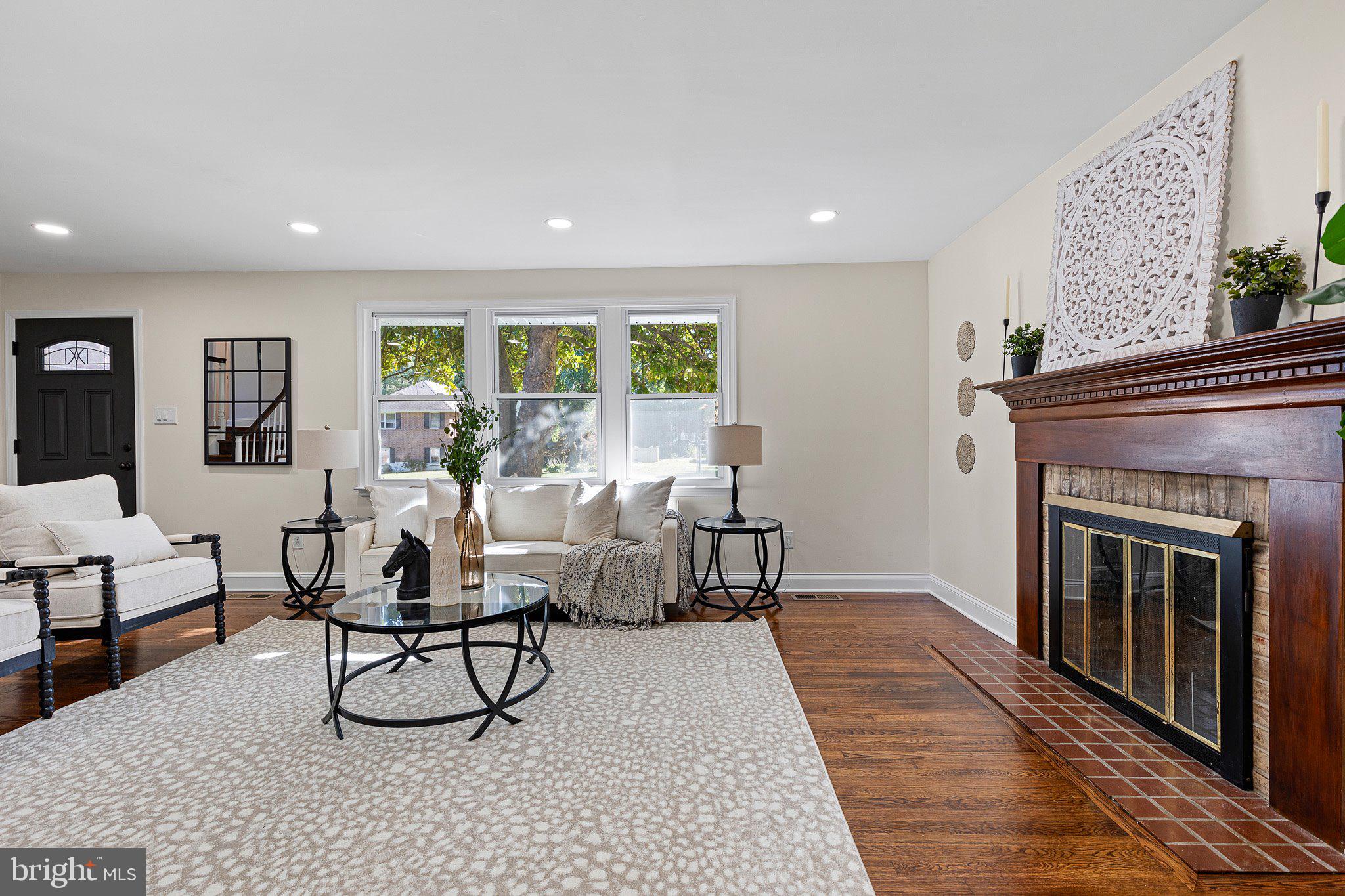 1206 HEATHER LANE