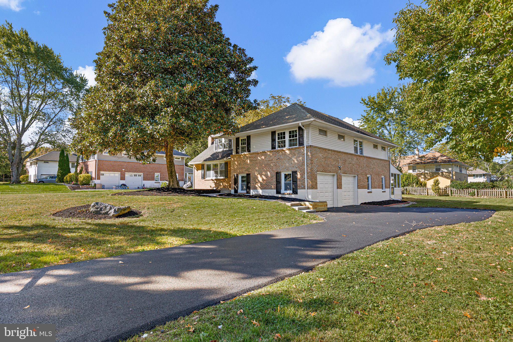 1206 HEATHER LANE