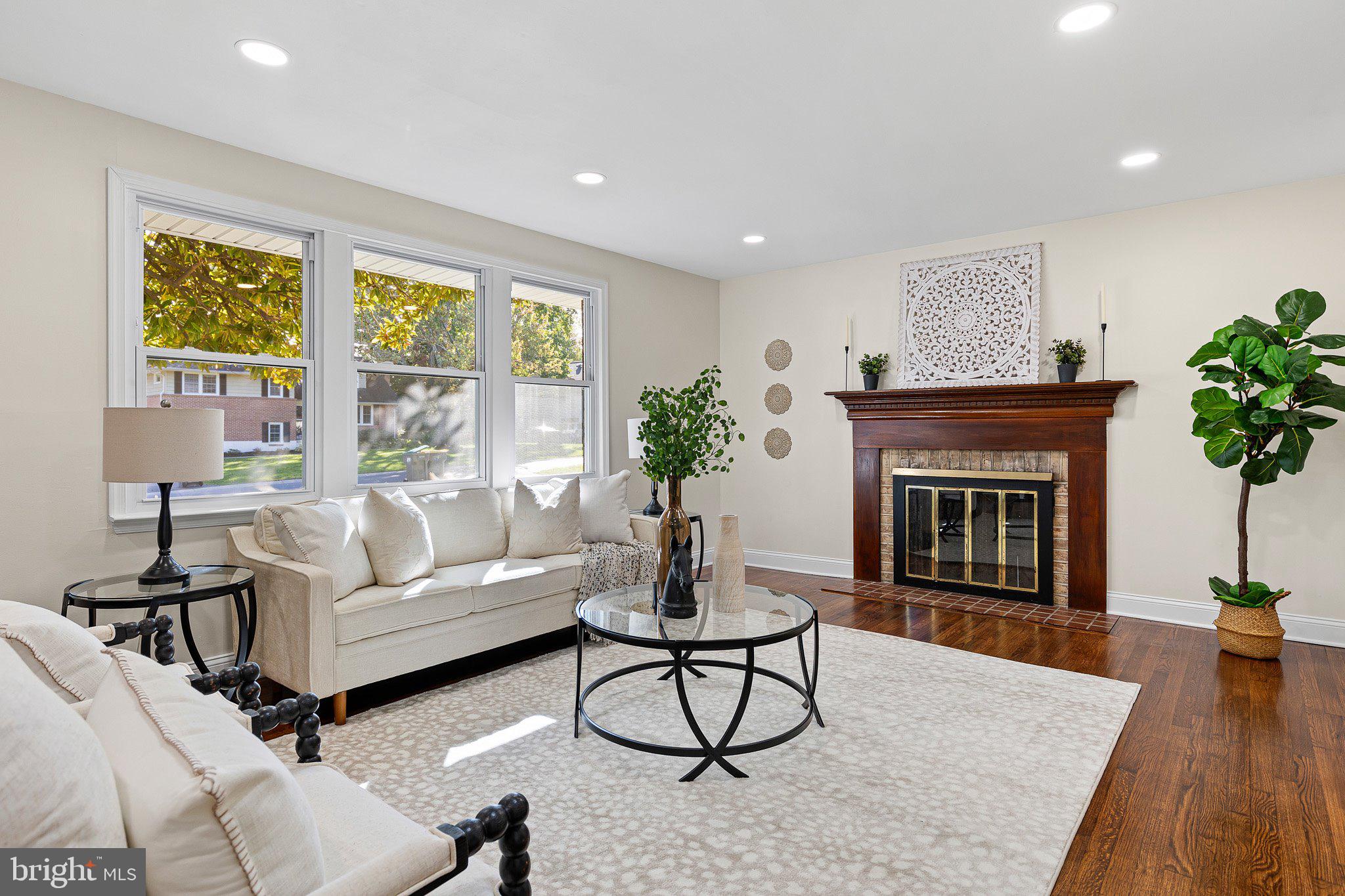 1206 HEATHER LANE