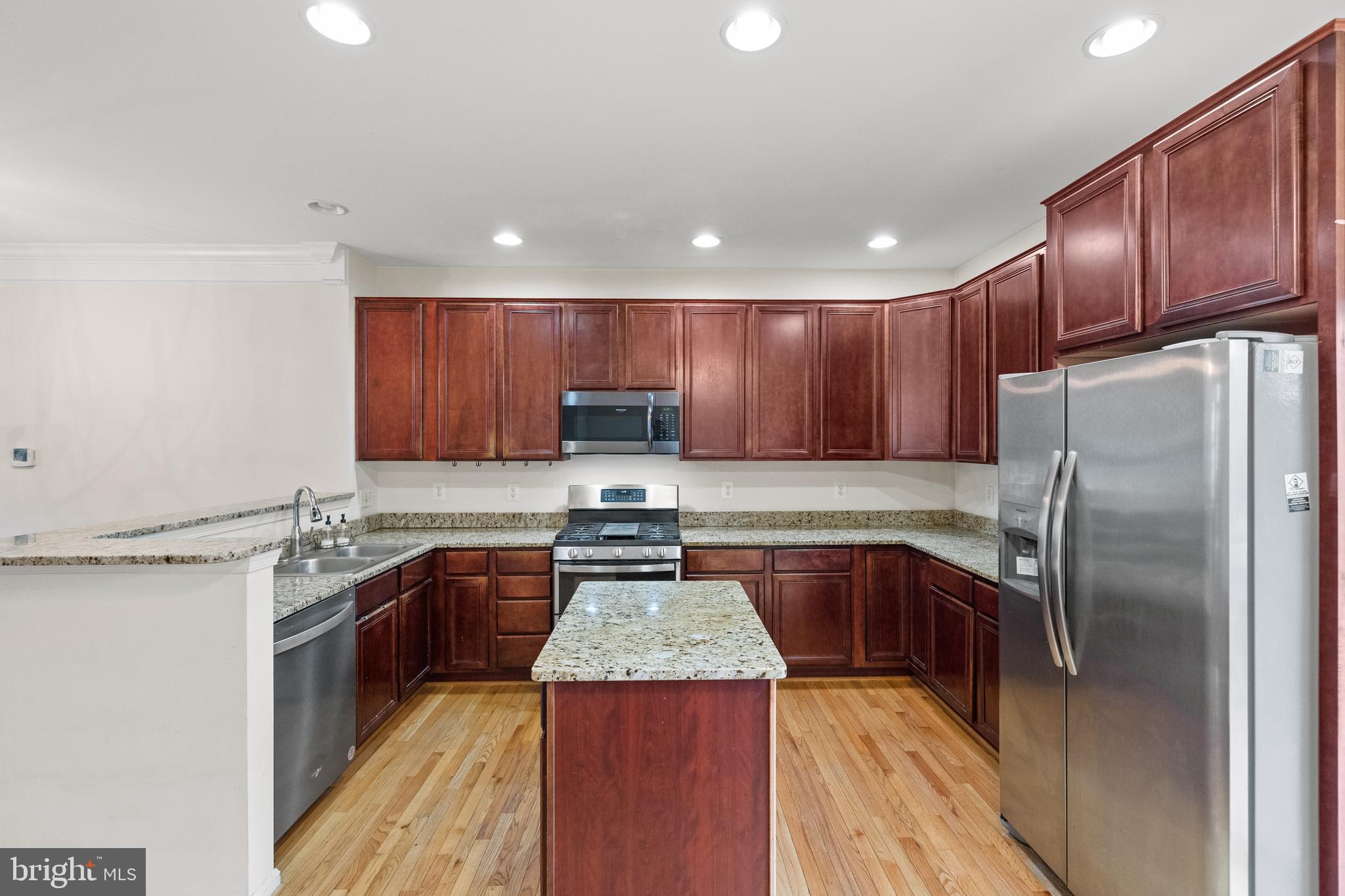 POTOMAC STATION - Residential