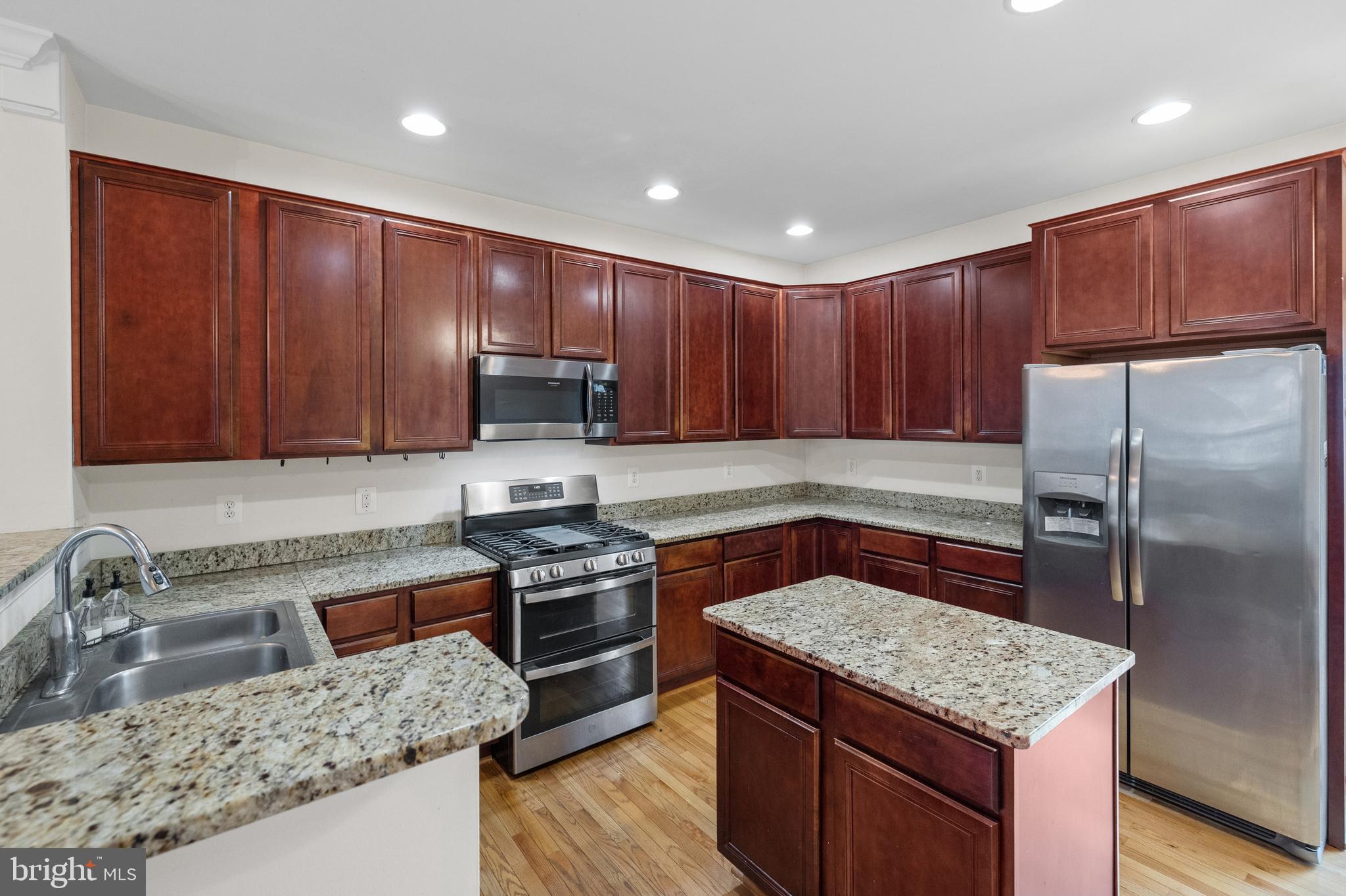 POTOMAC STATION - Residential