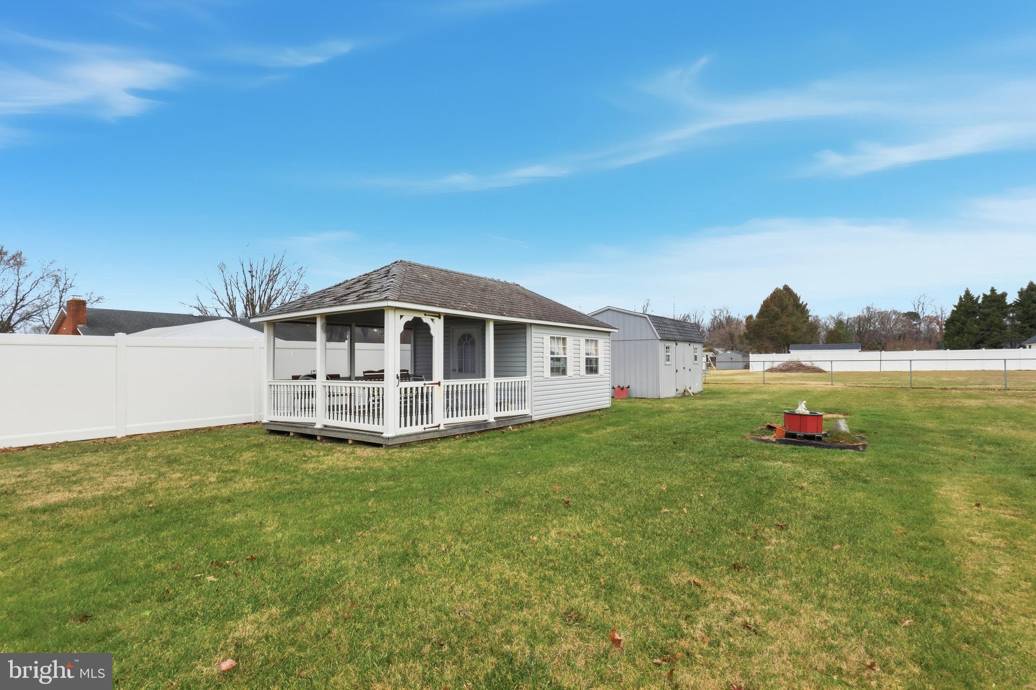 HALL ESTS - Residential