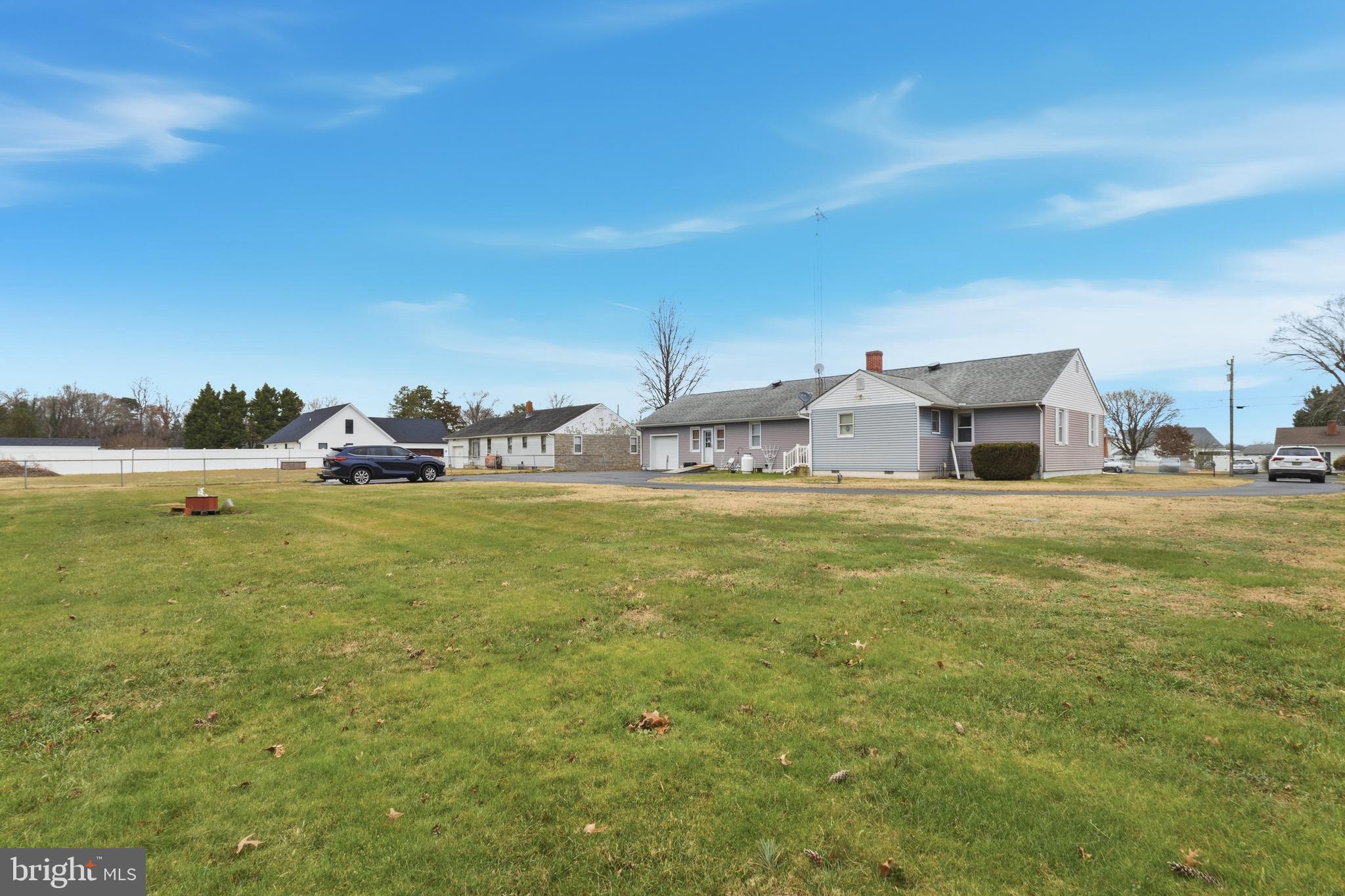 HALL ESTS - Residential