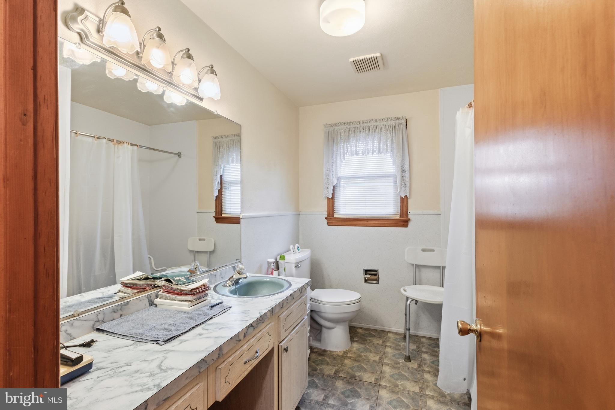 HALL ESTS - Residential