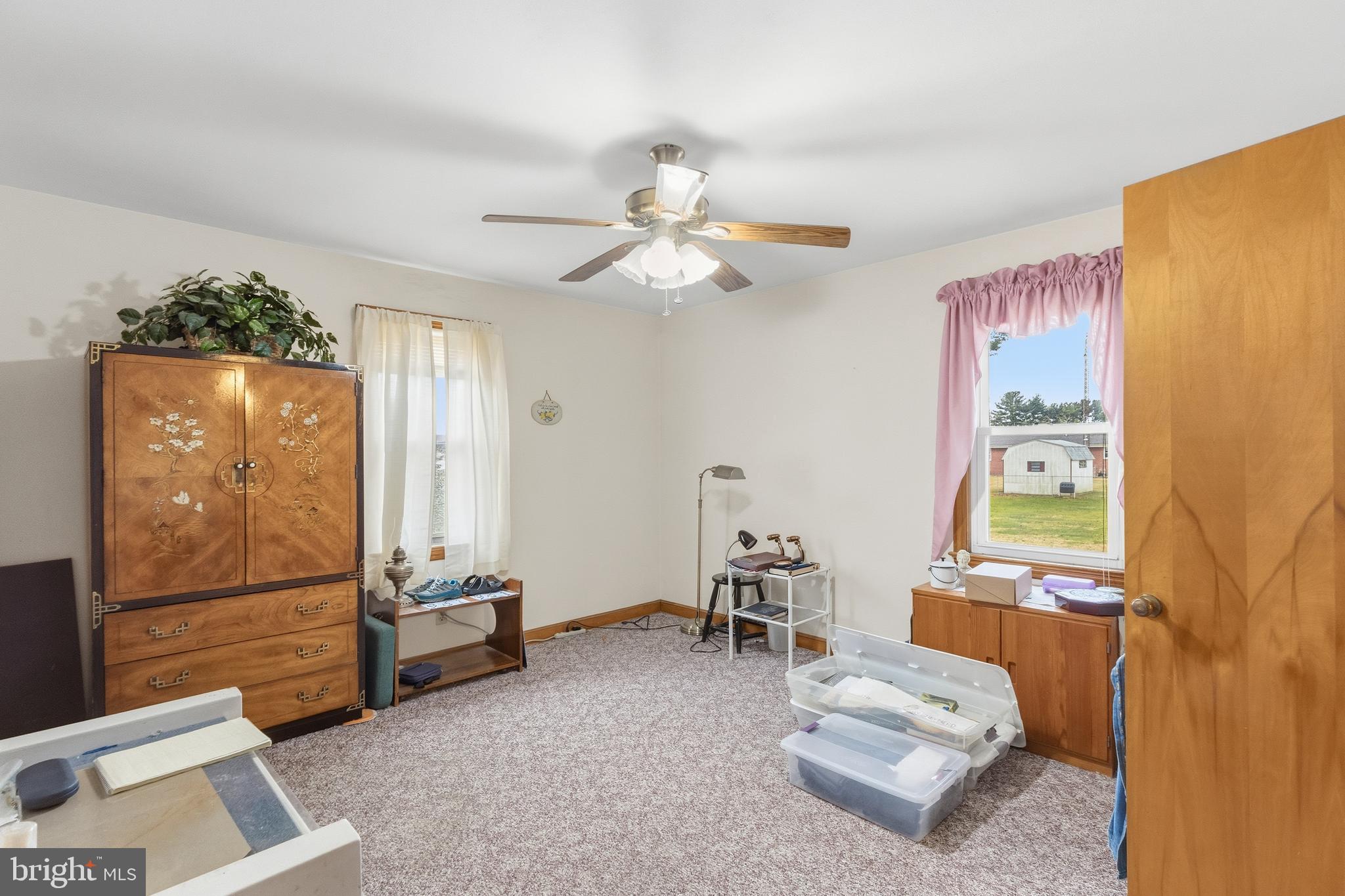 HALL ESTS - Residential