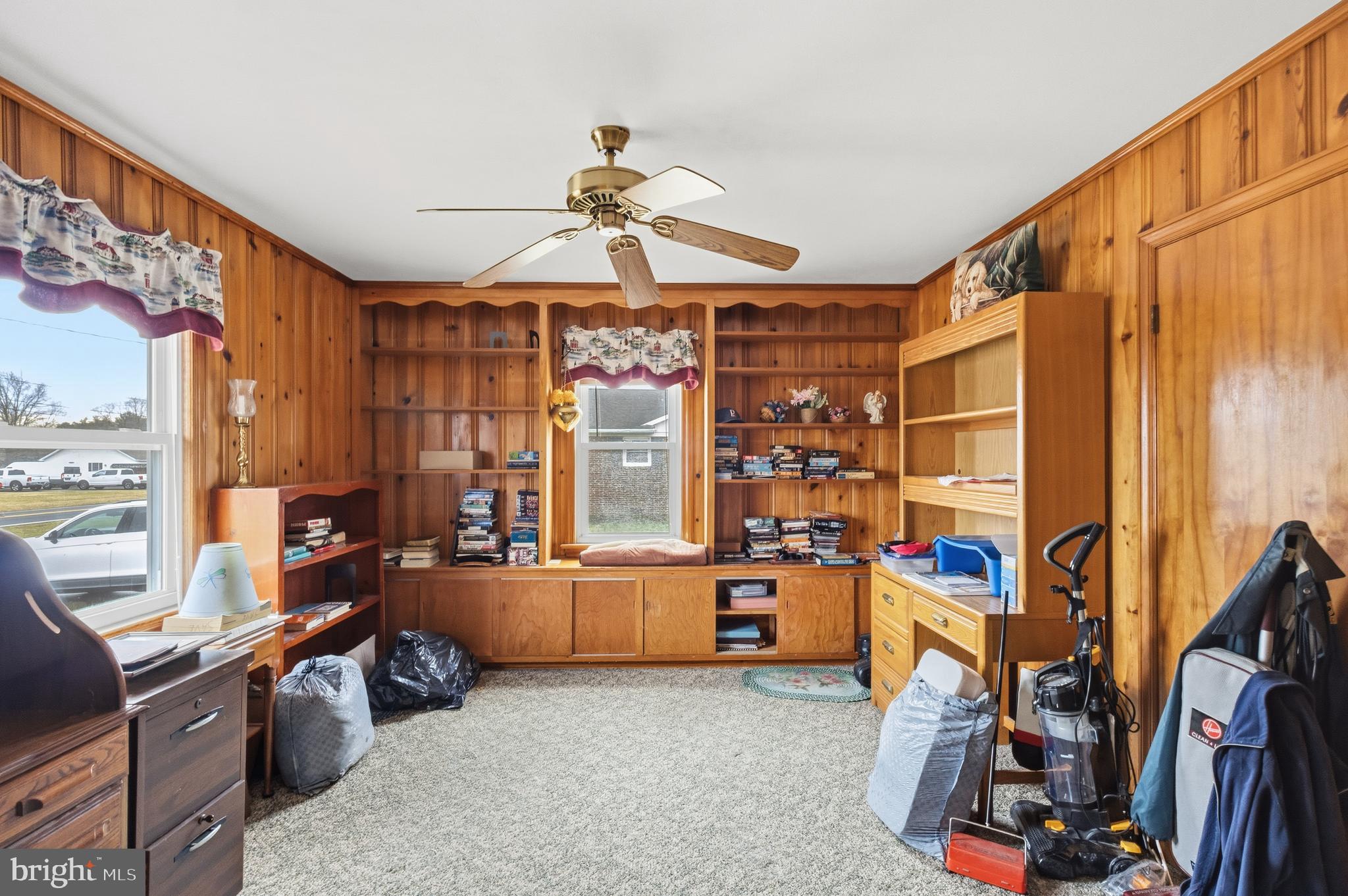 HALL ESTS - Residential