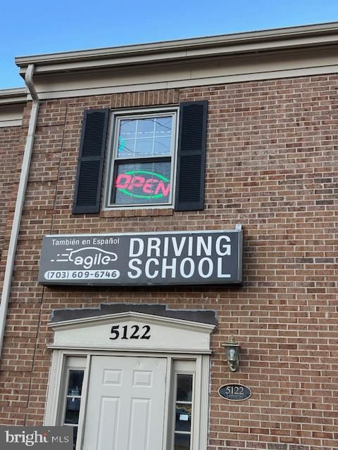 5122 LEESBURG PIKE 1 ALEXANDRIA VA 22302