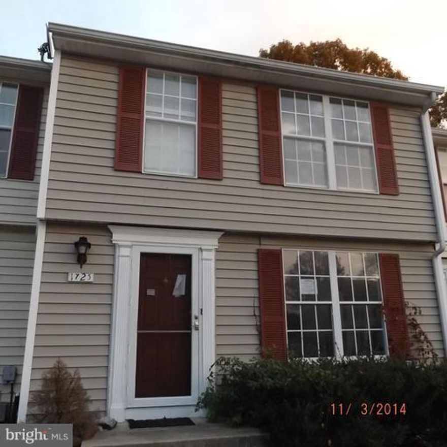 Bank owned townhouse in need of some TLC. Sold AS-ISFeatures 3 bedrooms with 2full and 1 half bathroom, full basement, central A/C and much more.This one will not last.