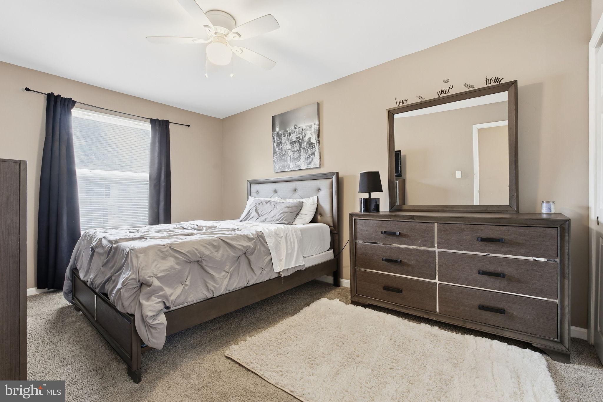 HARFORD SQUARE - Residential