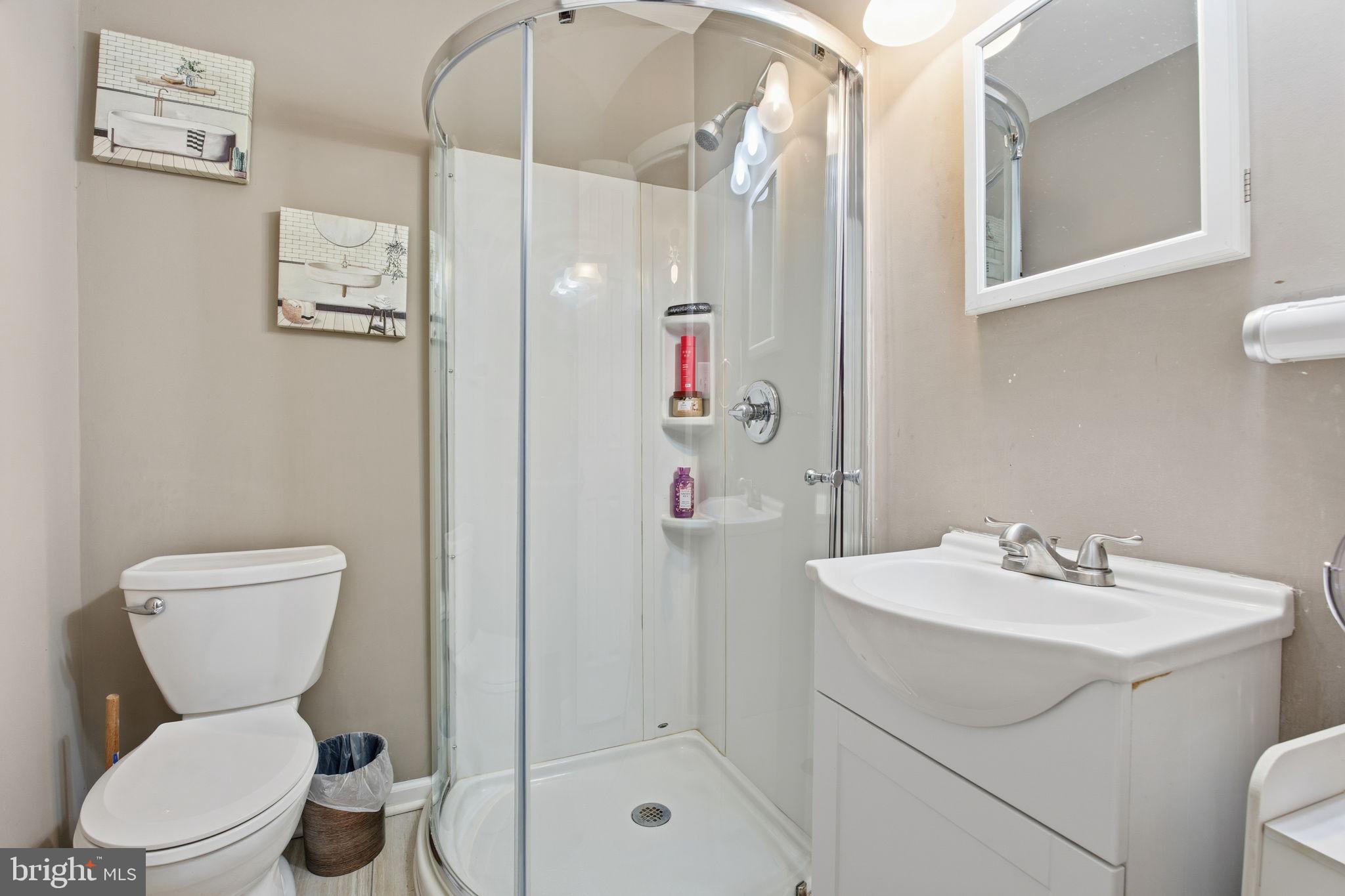 HARFORD SQUARE - Residential