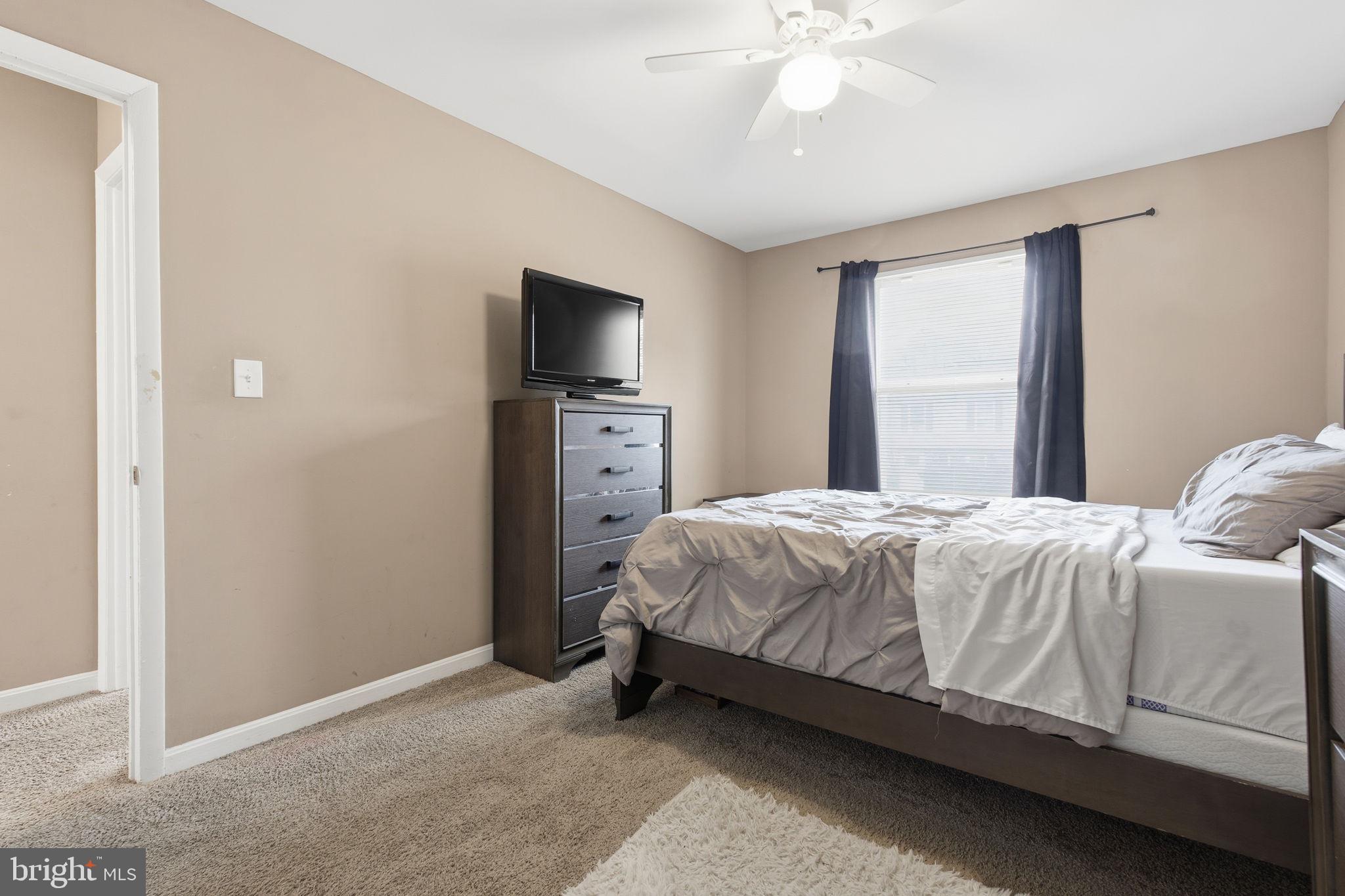 HARFORD SQUARE - Residential