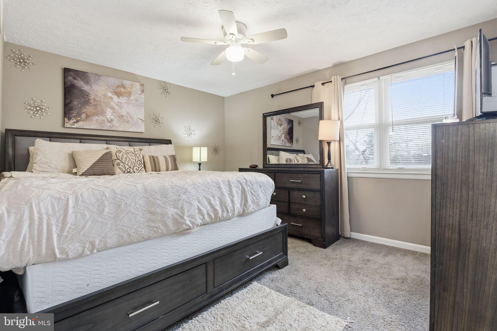 HARFORD SQUARE - Residential