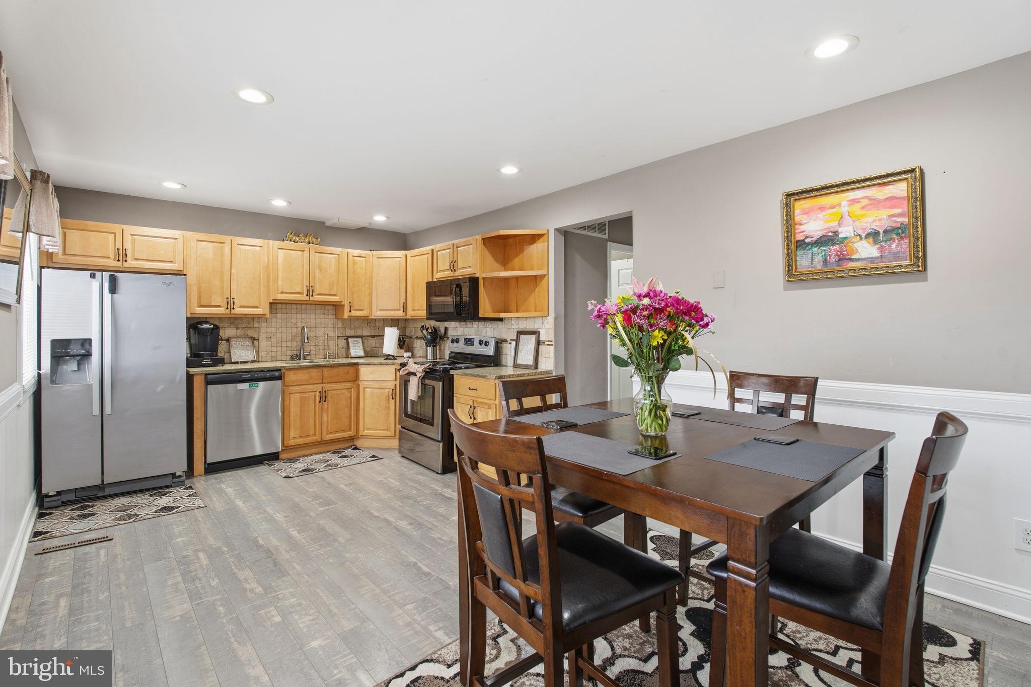 HARFORD SQUARE - Residential