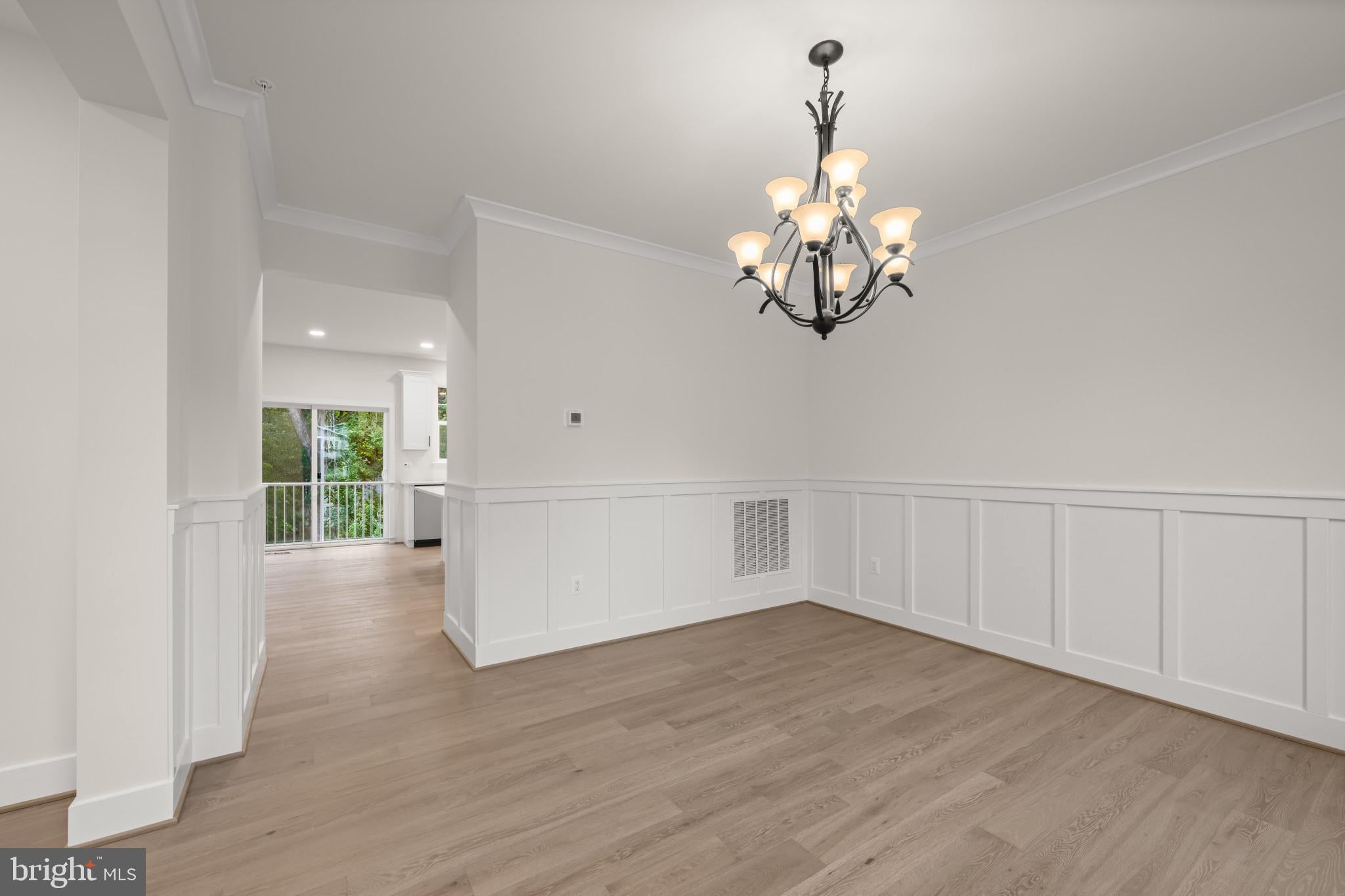 2175 GLENCREST CIRCLE