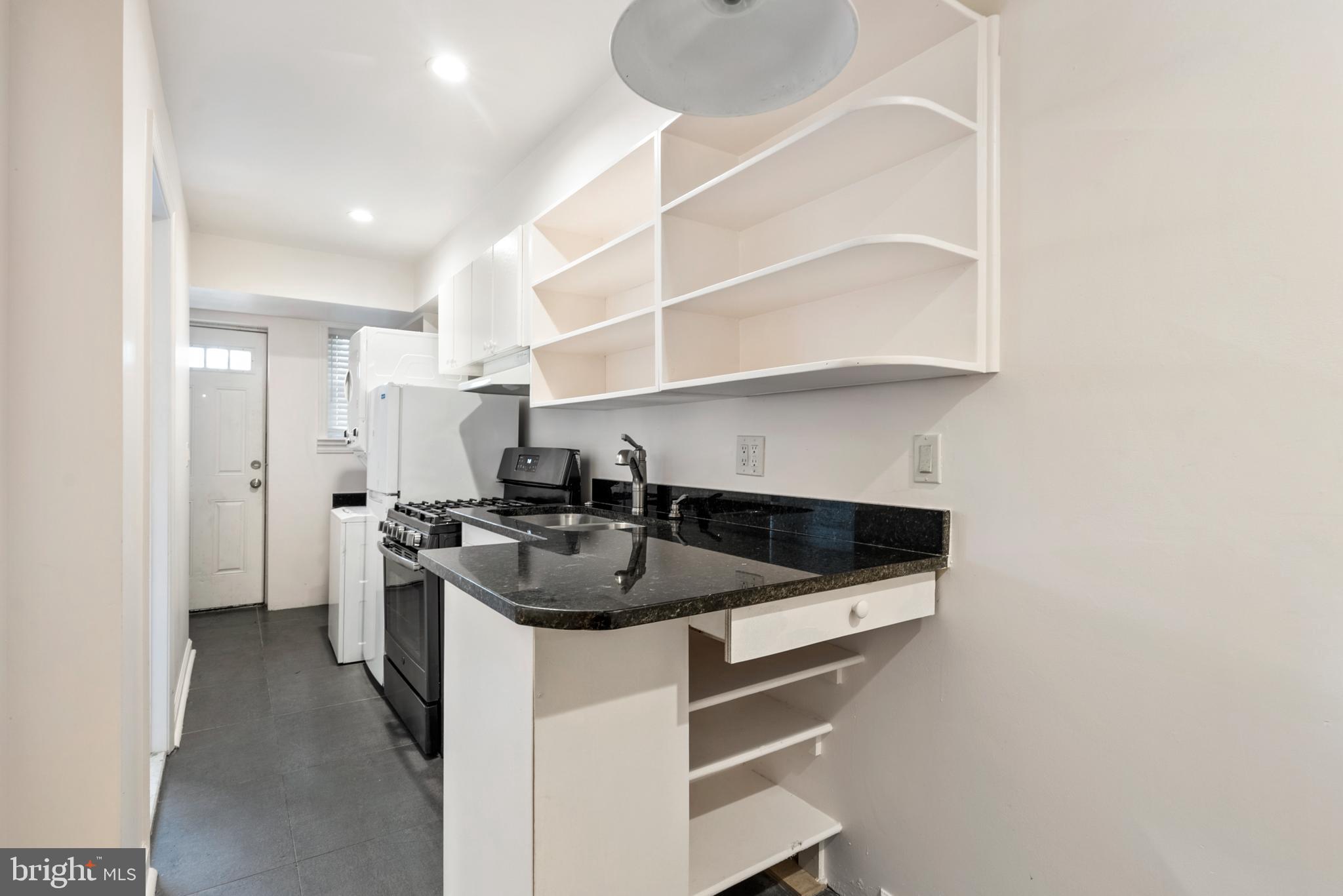 966 MOUNT OLIVET ROAD NE