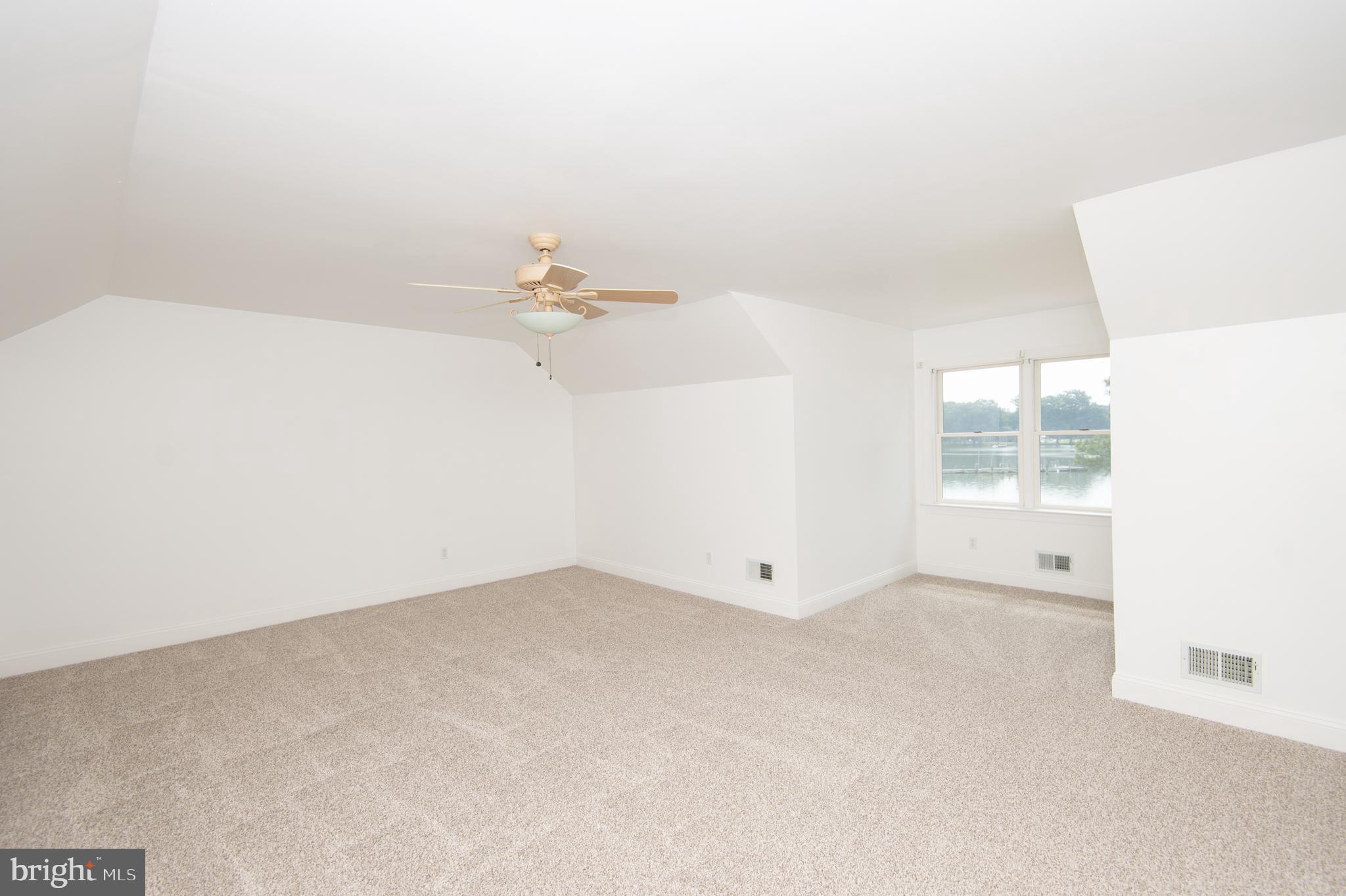 MALLARD POINT - Residential