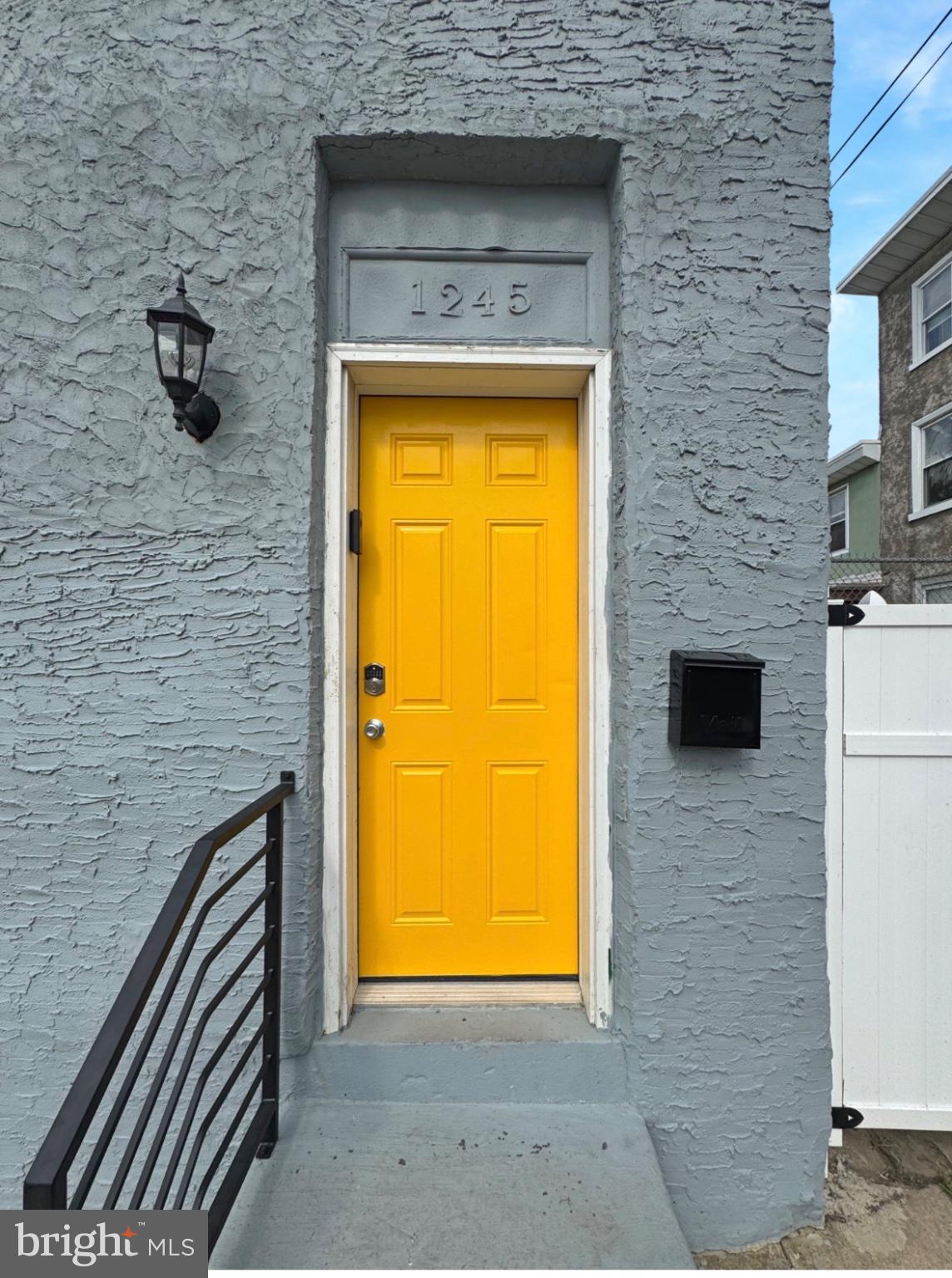 1245 ADAMS AVENUE