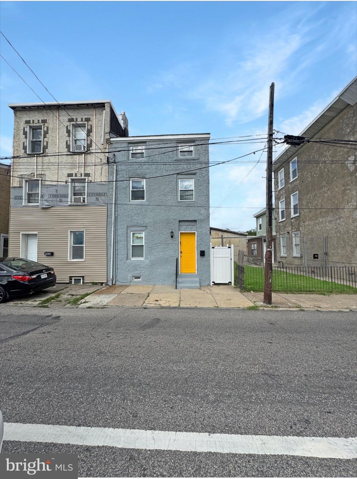 1245 ADAMS AVENUE