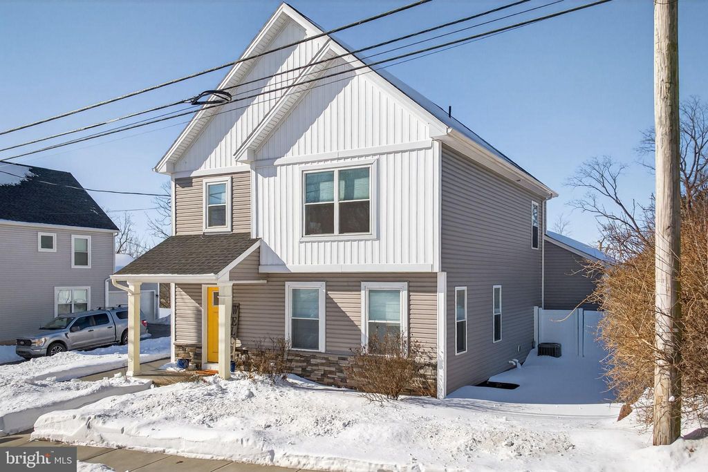 Photo of 94 N Reamstown Road, STEVENS, PA 17578 (MLS # PALA2082458)