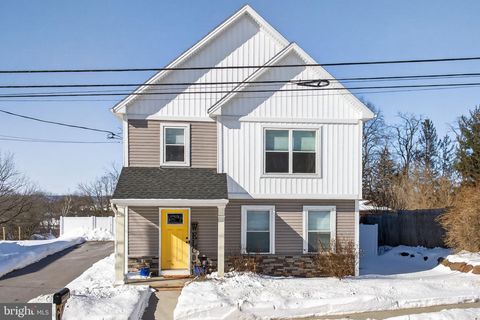 94 N REAMSTOWN ROAD STEVENS PA 17578