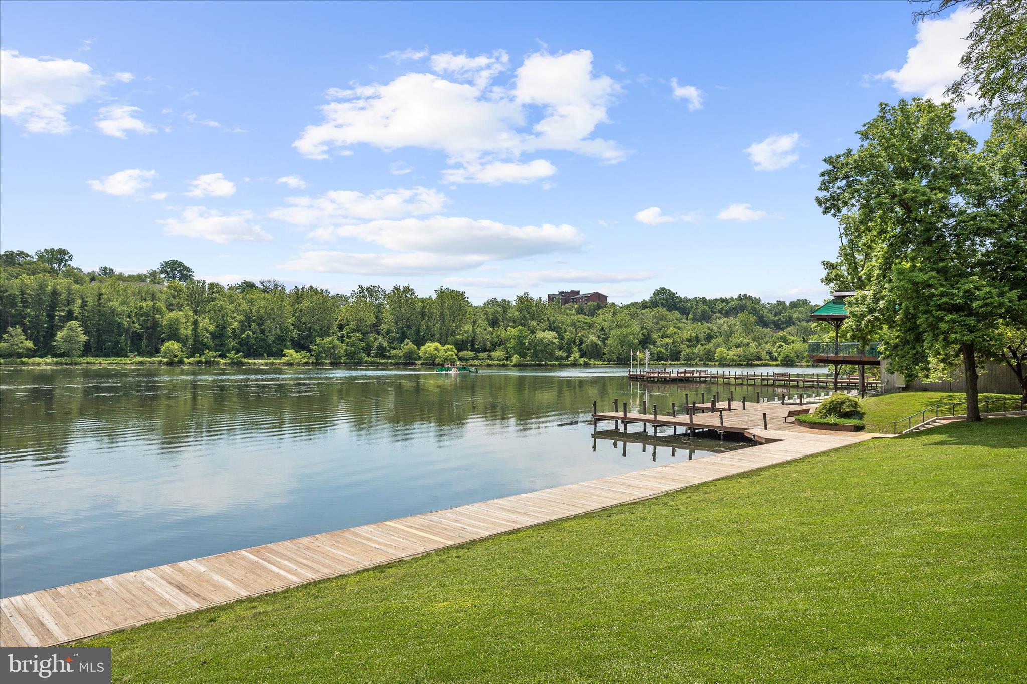 VILLAGE OF LONG REACH - Residential