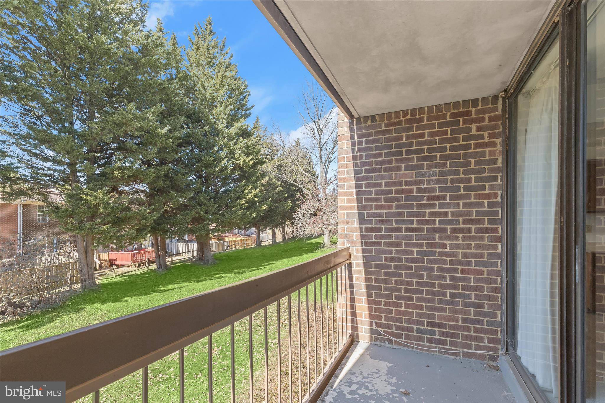 VILLAGE OF LONG REACH - Residential