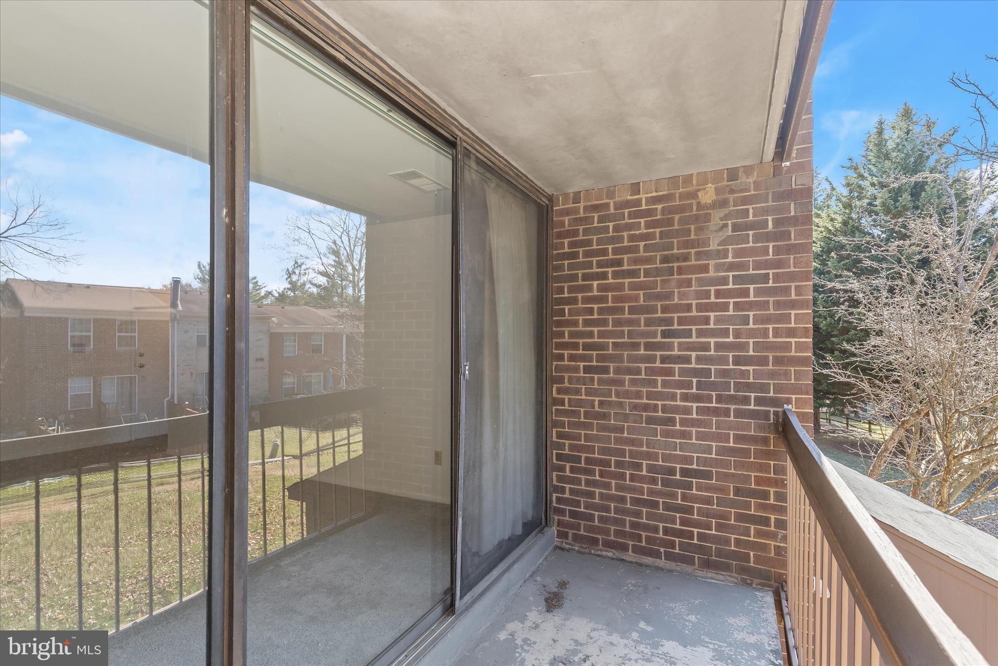 VILLAGE OF LONG REACH - Residential