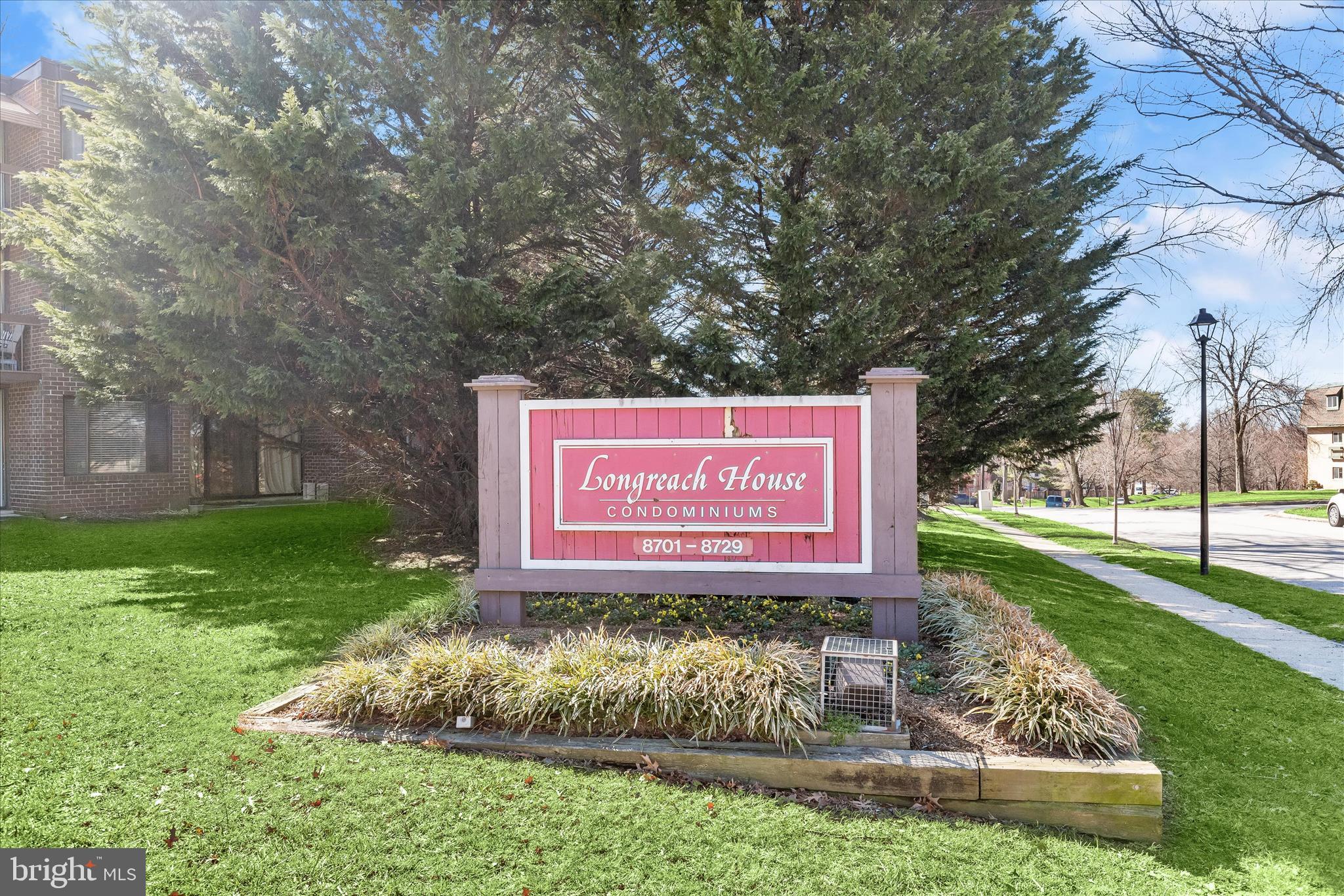 VILLAGE OF LONG REACH - Residential