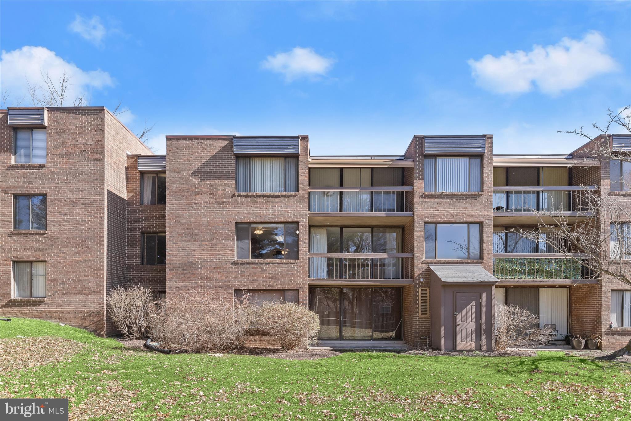 VILLAGE OF LONG REACH - Residential