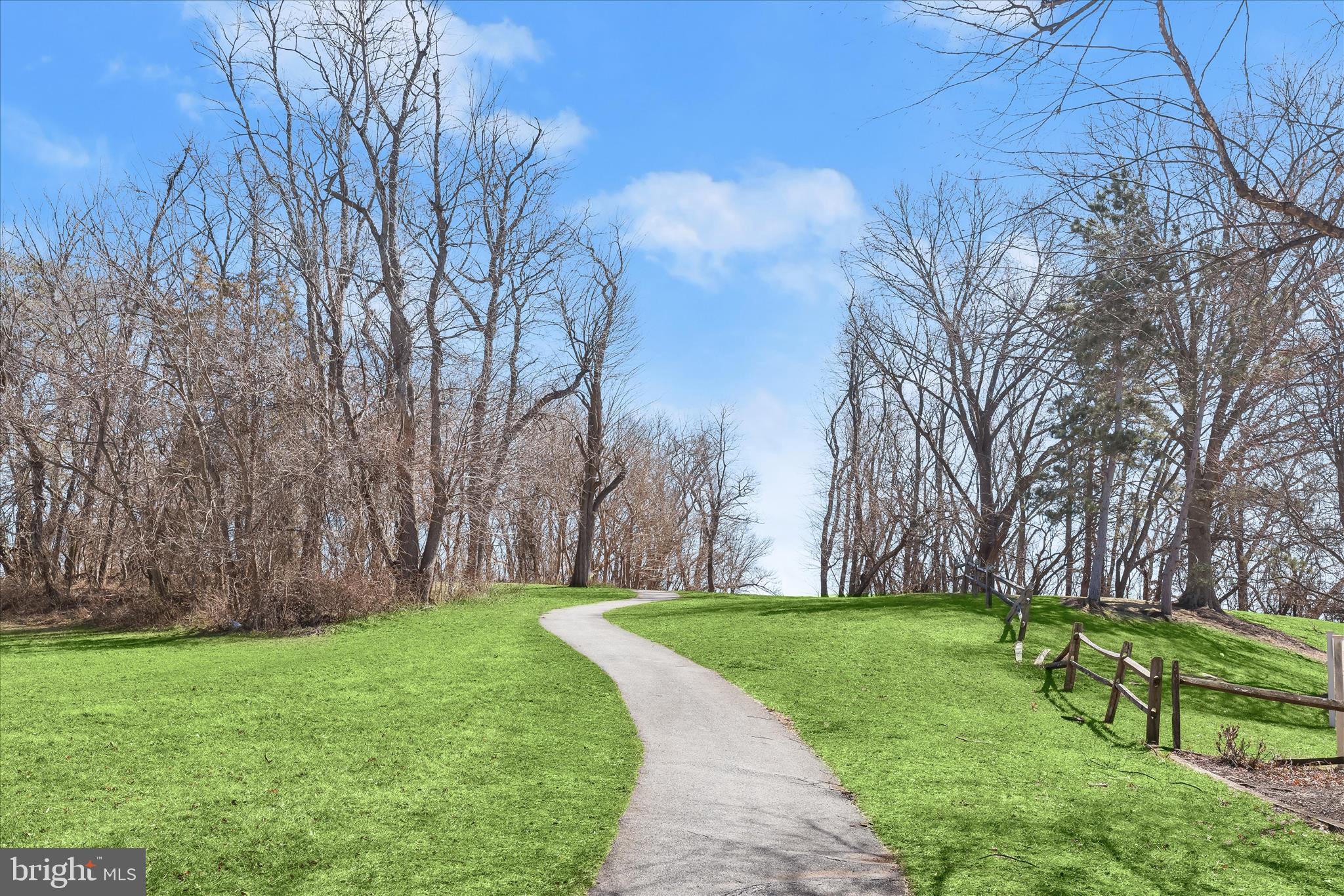 VILLAGE OF LONG REACH - Residential