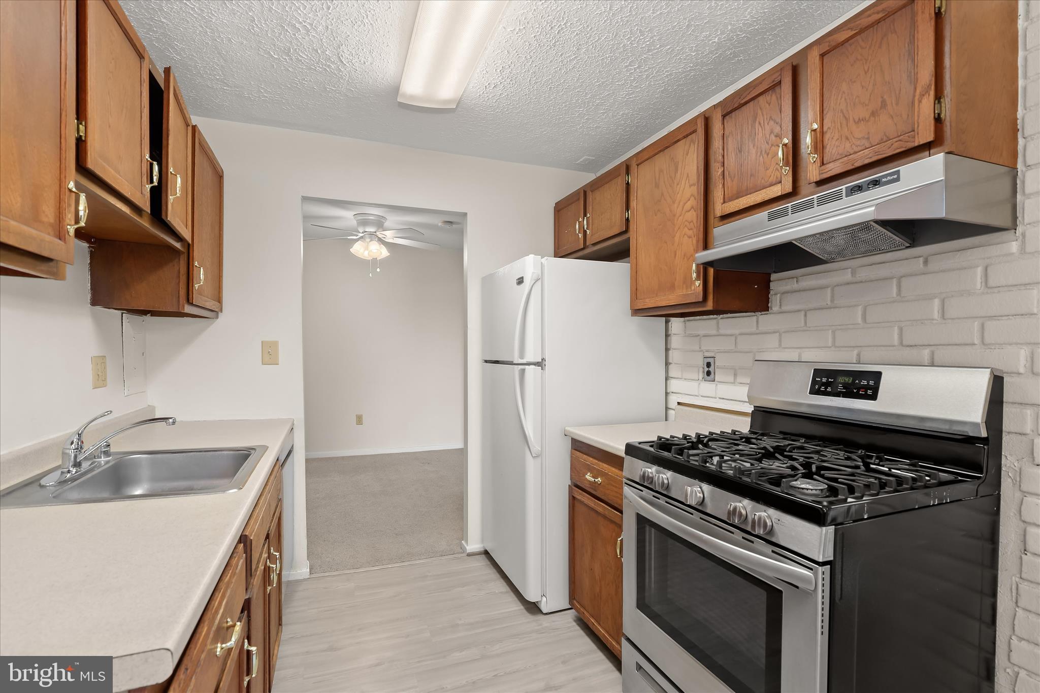 VILLAGE OF LONG REACH - Residential