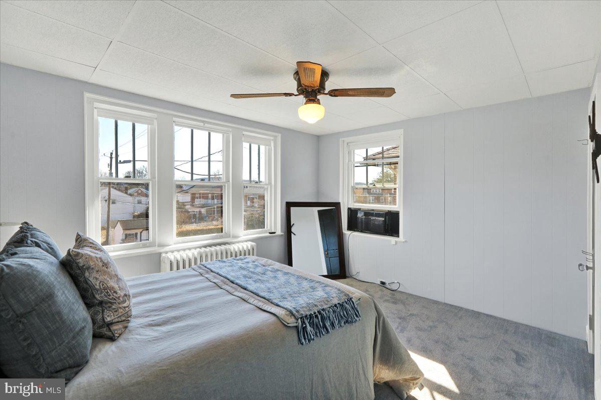 ARMSTRONG MANOR - Residential