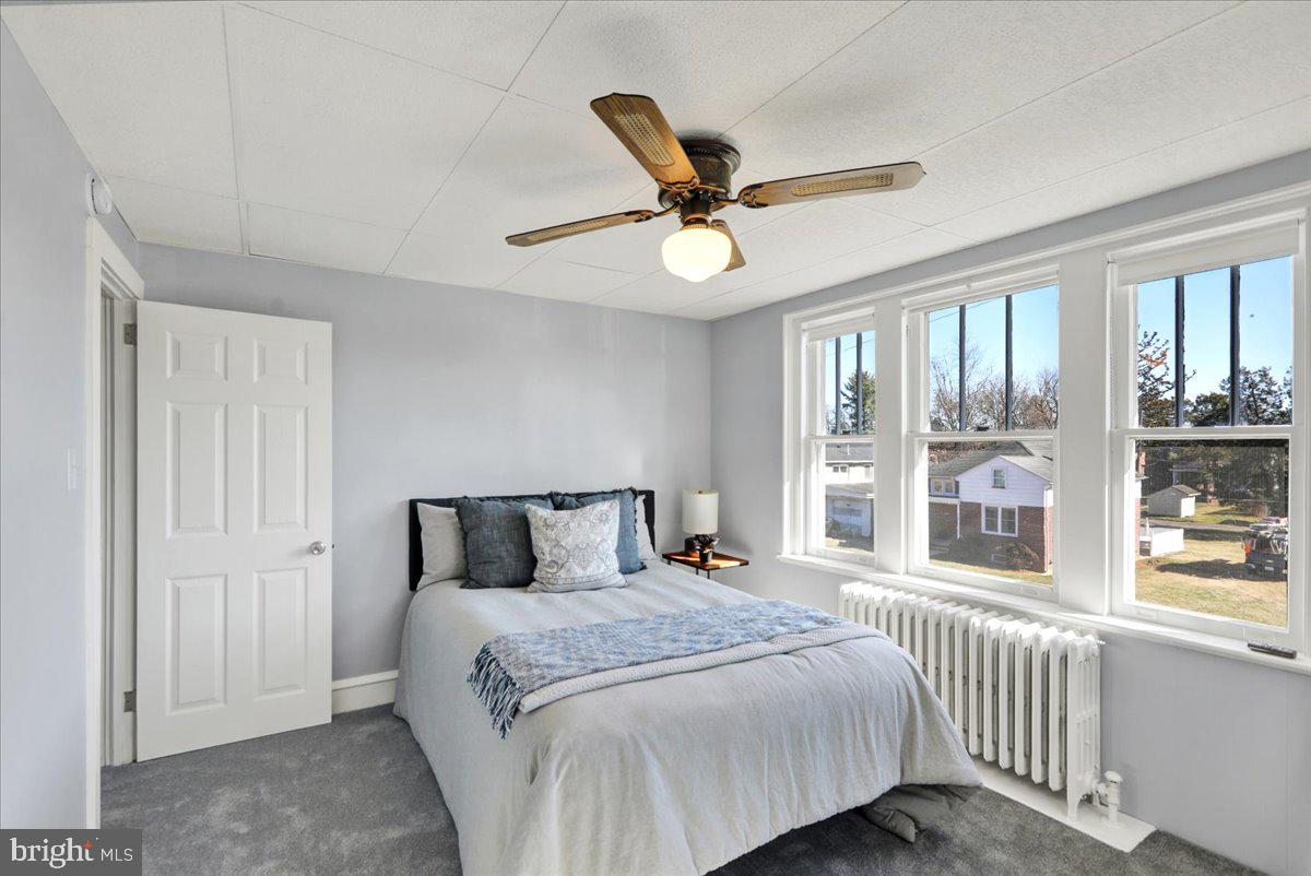 ARMSTRONG MANOR - Residential