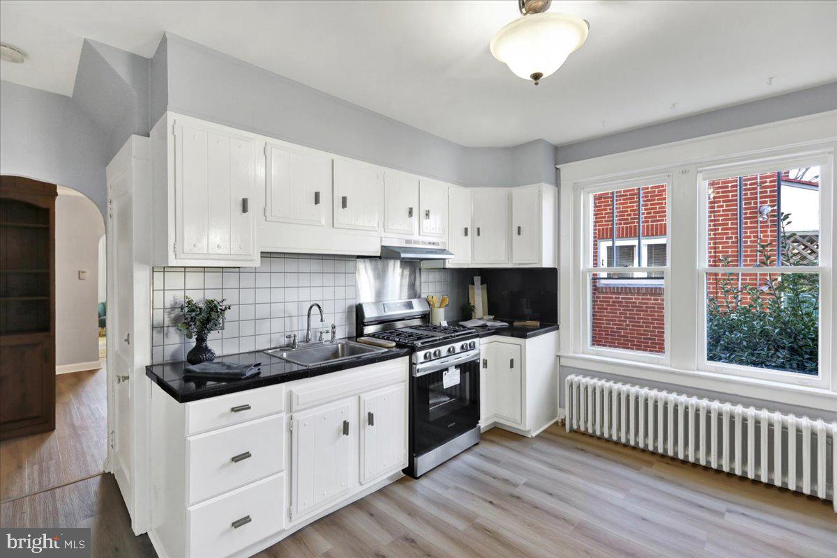 ARMSTRONG MANOR - Residential