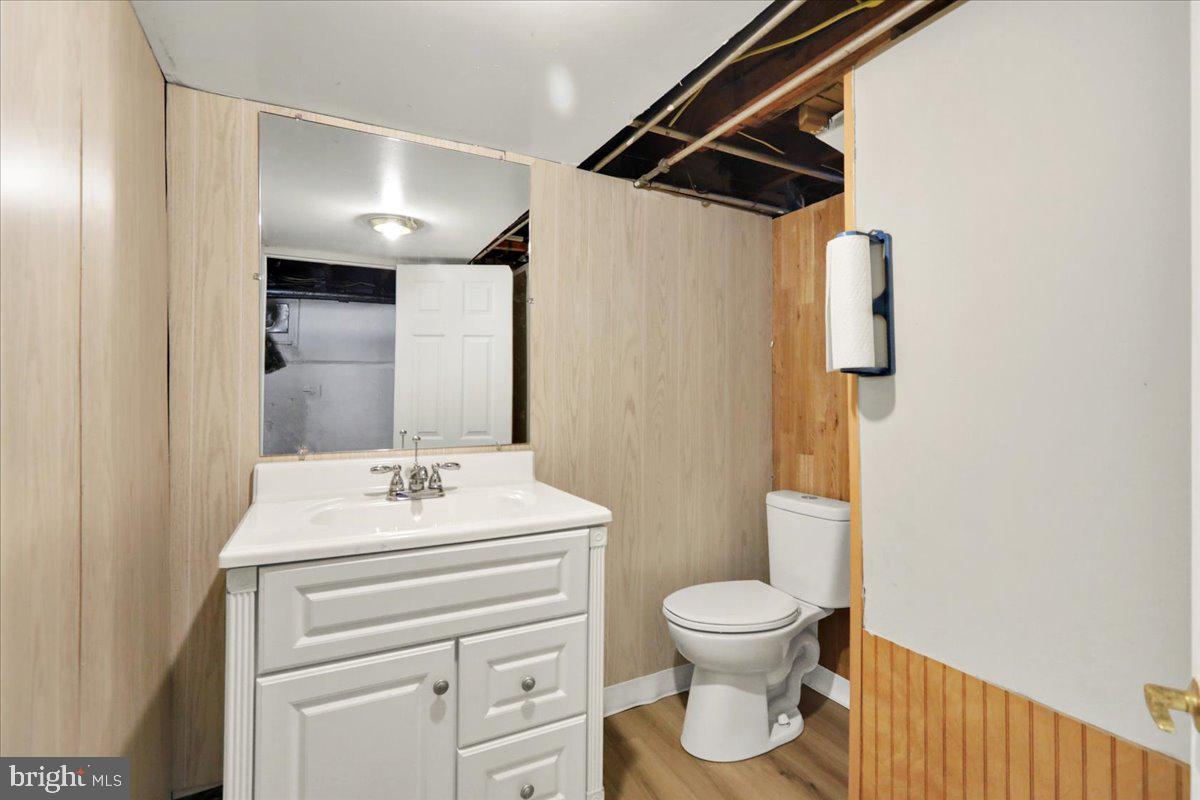 ARMSTRONG MANOR - Residential