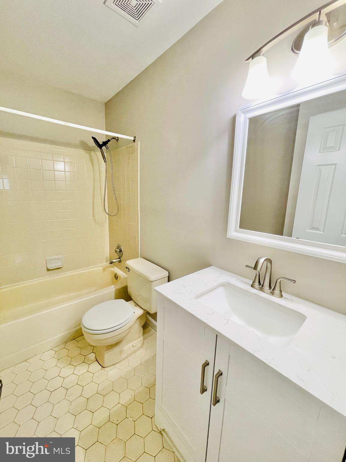 AQUIA HARBOUR - Residential Lease