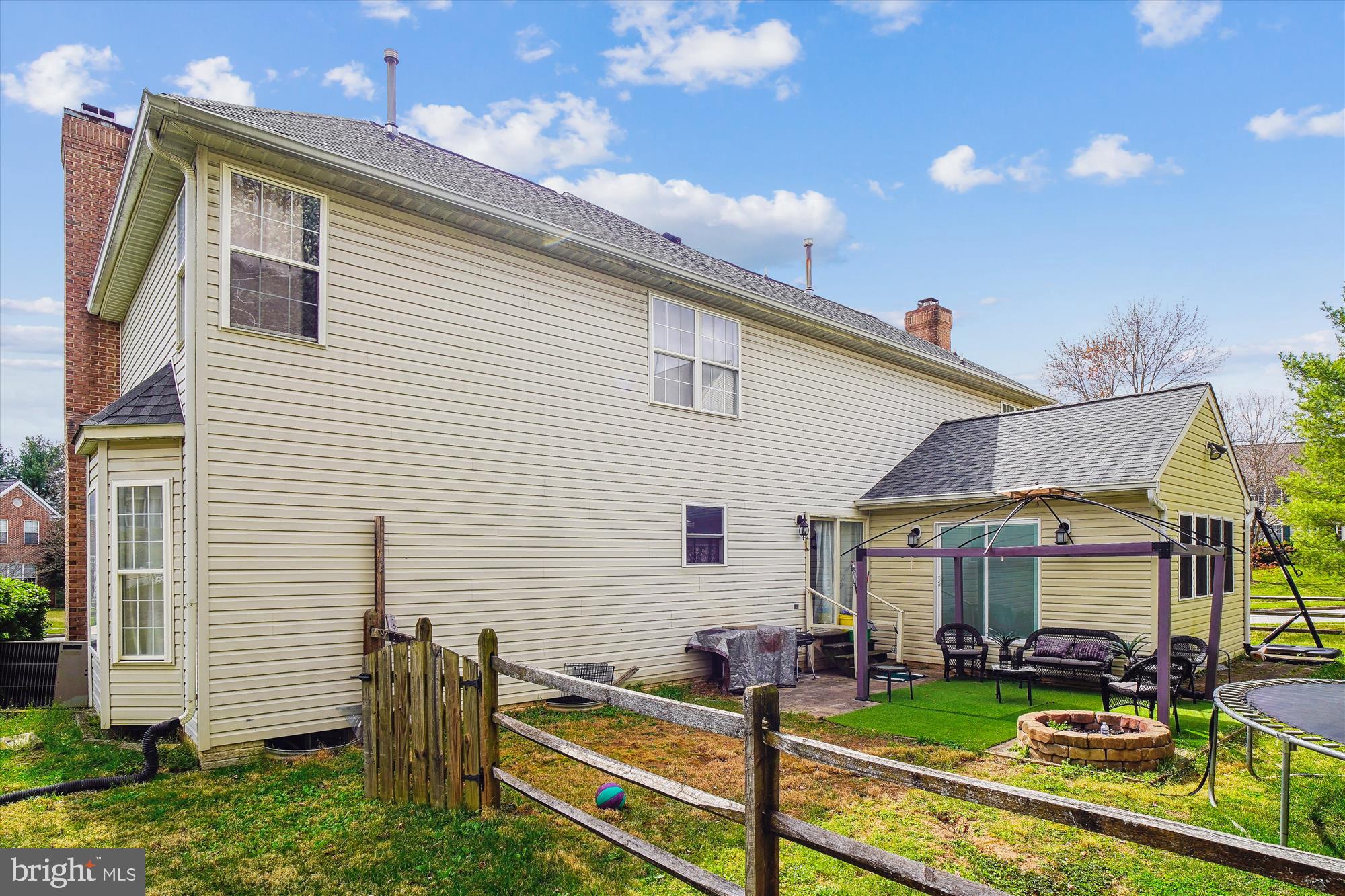 SPRING RIDGE - Residential