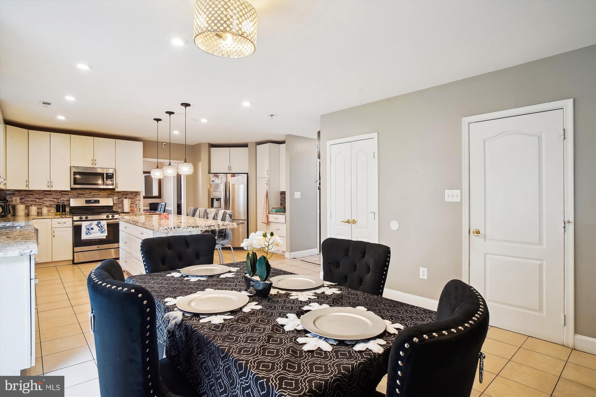 SPRING RIDGE - Residential