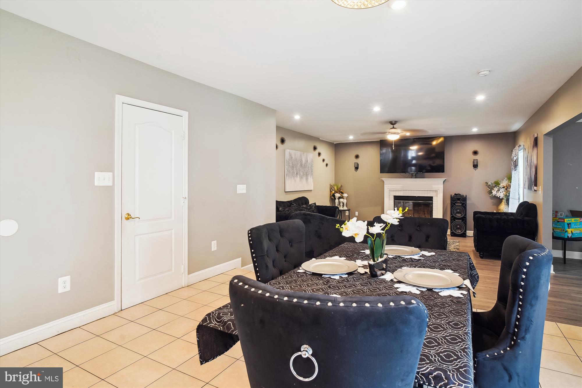 6301 BRADFORD COURT