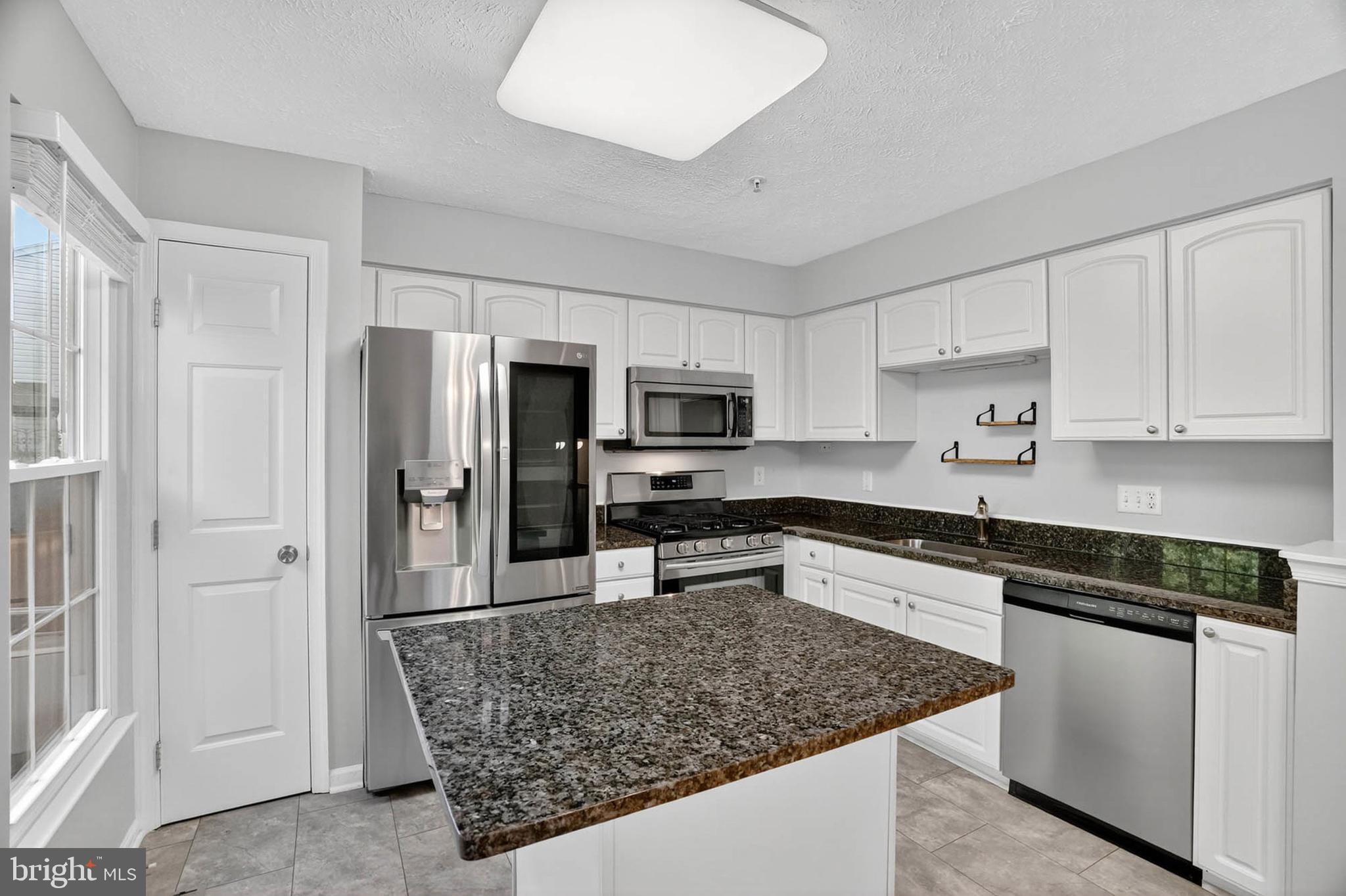 SUMMERS RUN - Residential