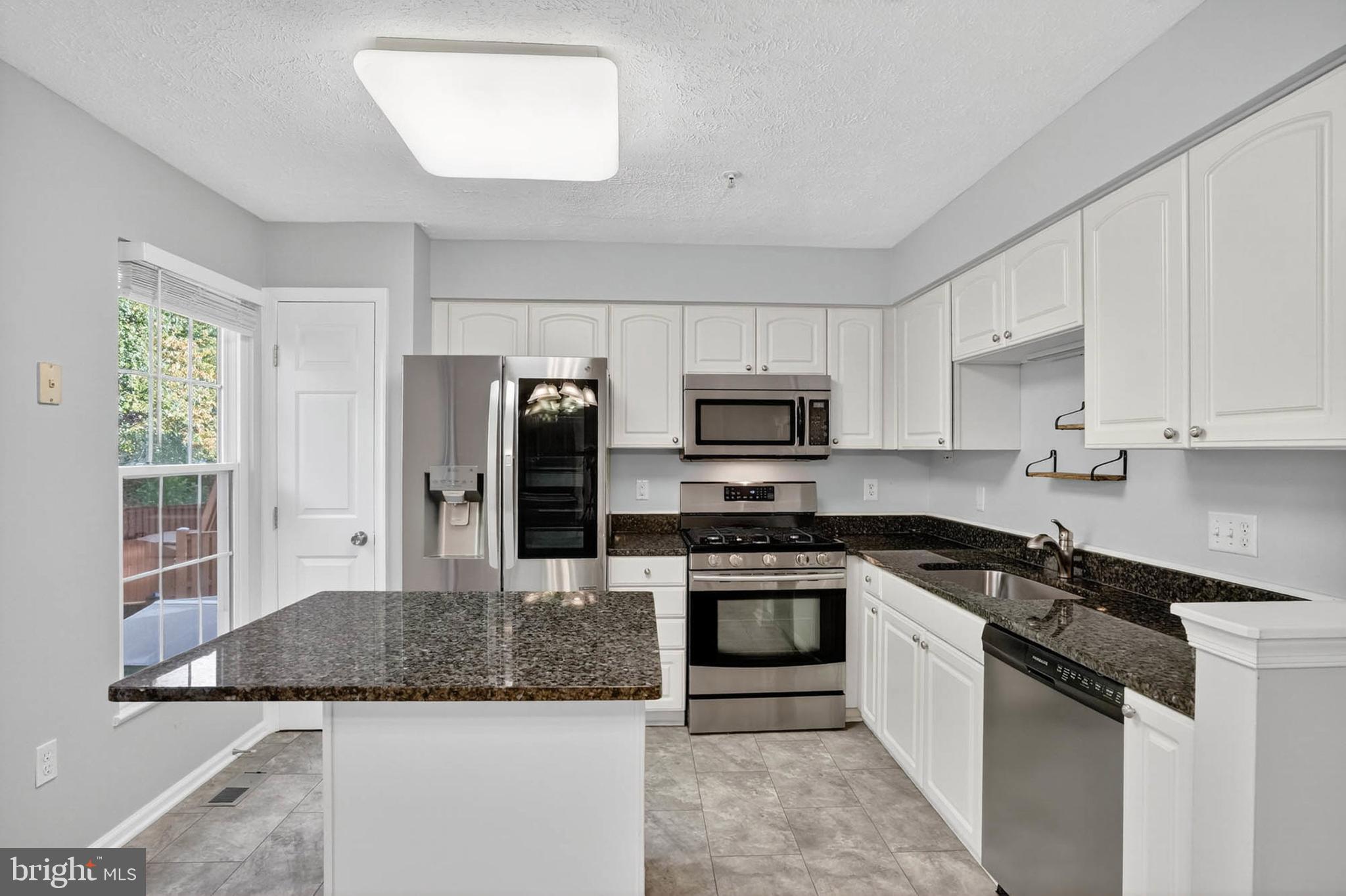 SUMMERS RUN - Residential