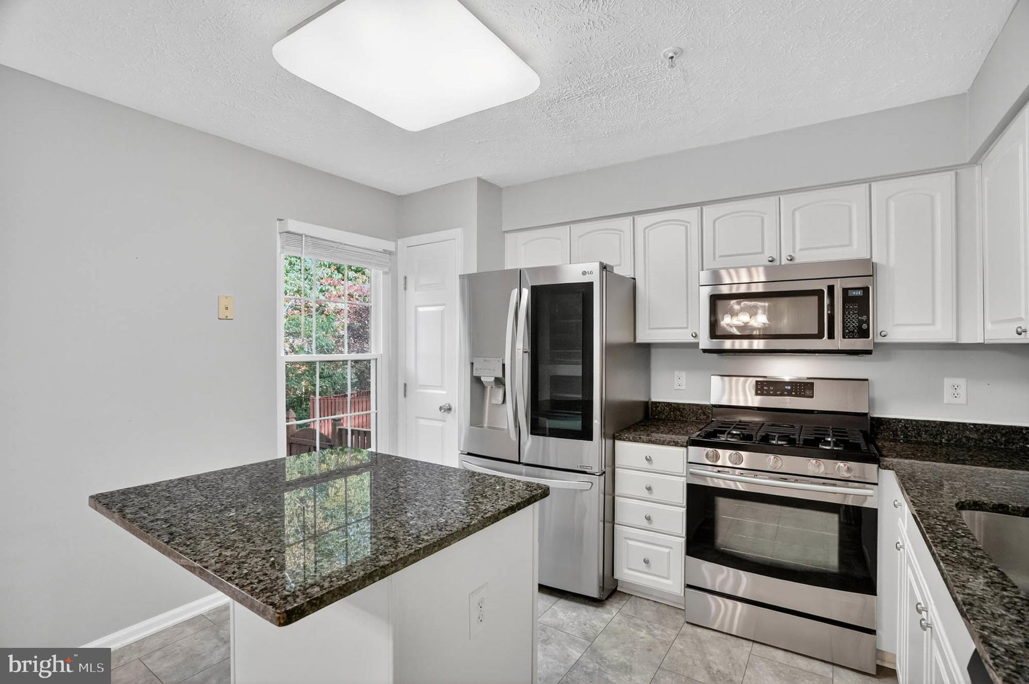 SUMMERS RUN - Residential