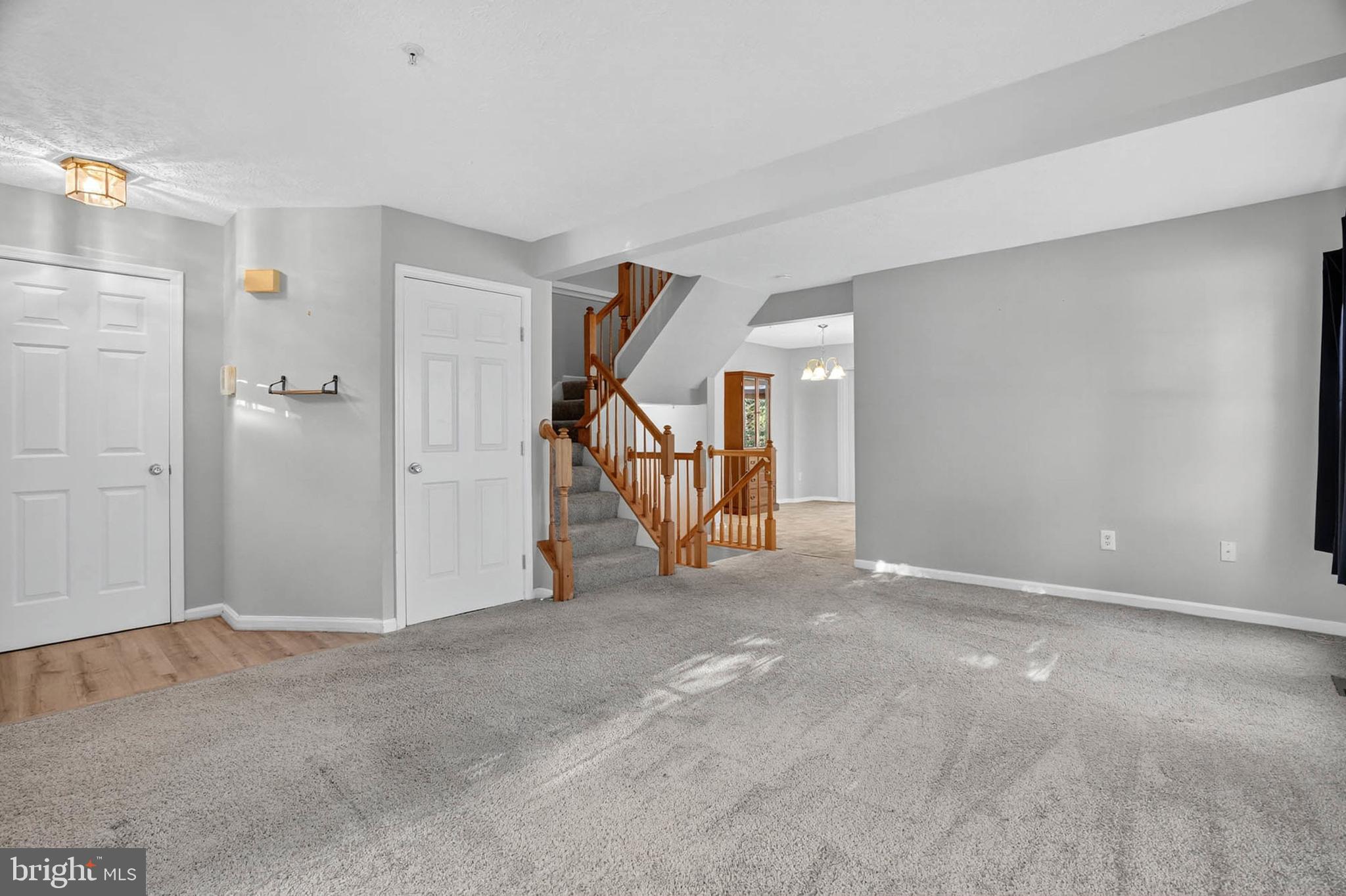 SUMMERS RUN - Residential